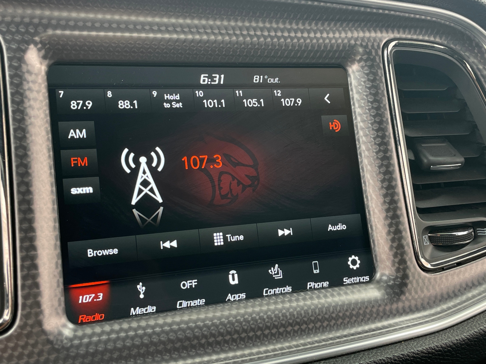 Thumbnail: 2019 Dodge Challenger - 3