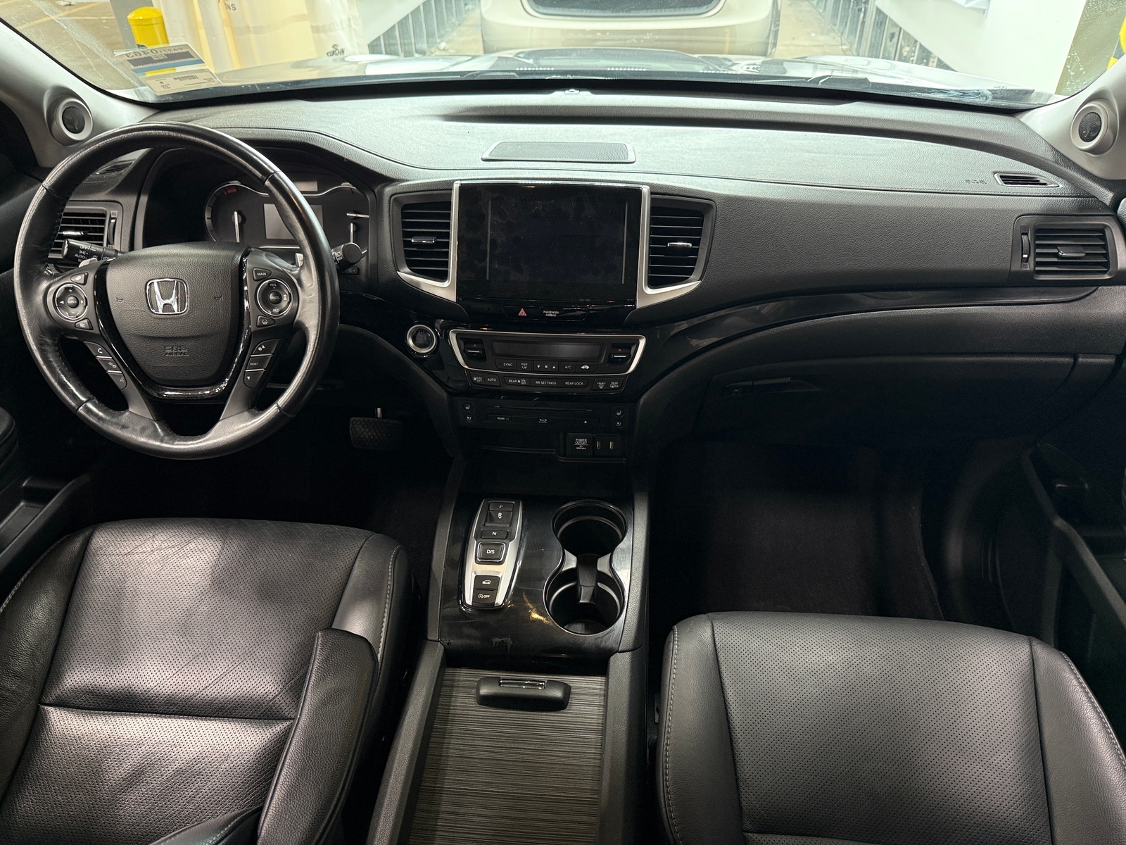 Thumbnail: 2017 Honda Pilot - 2