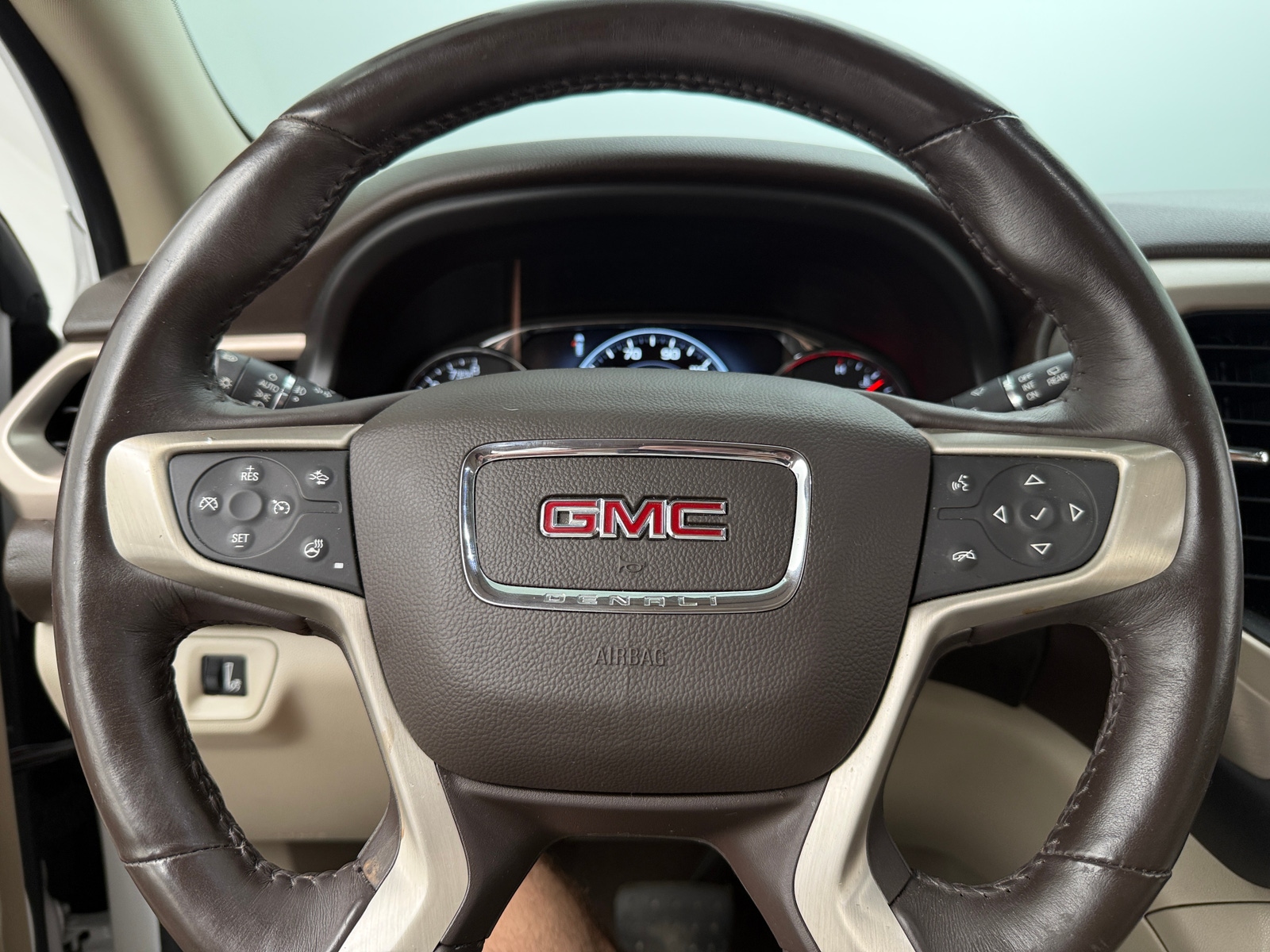 Thumbnail: 2017 GMC Acadia - 4