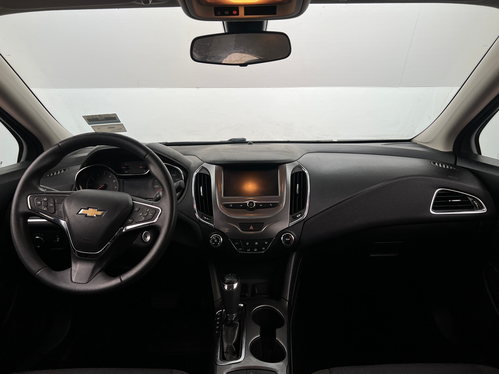 Thumbnail: 2017 Chevrolet Cruze - 3