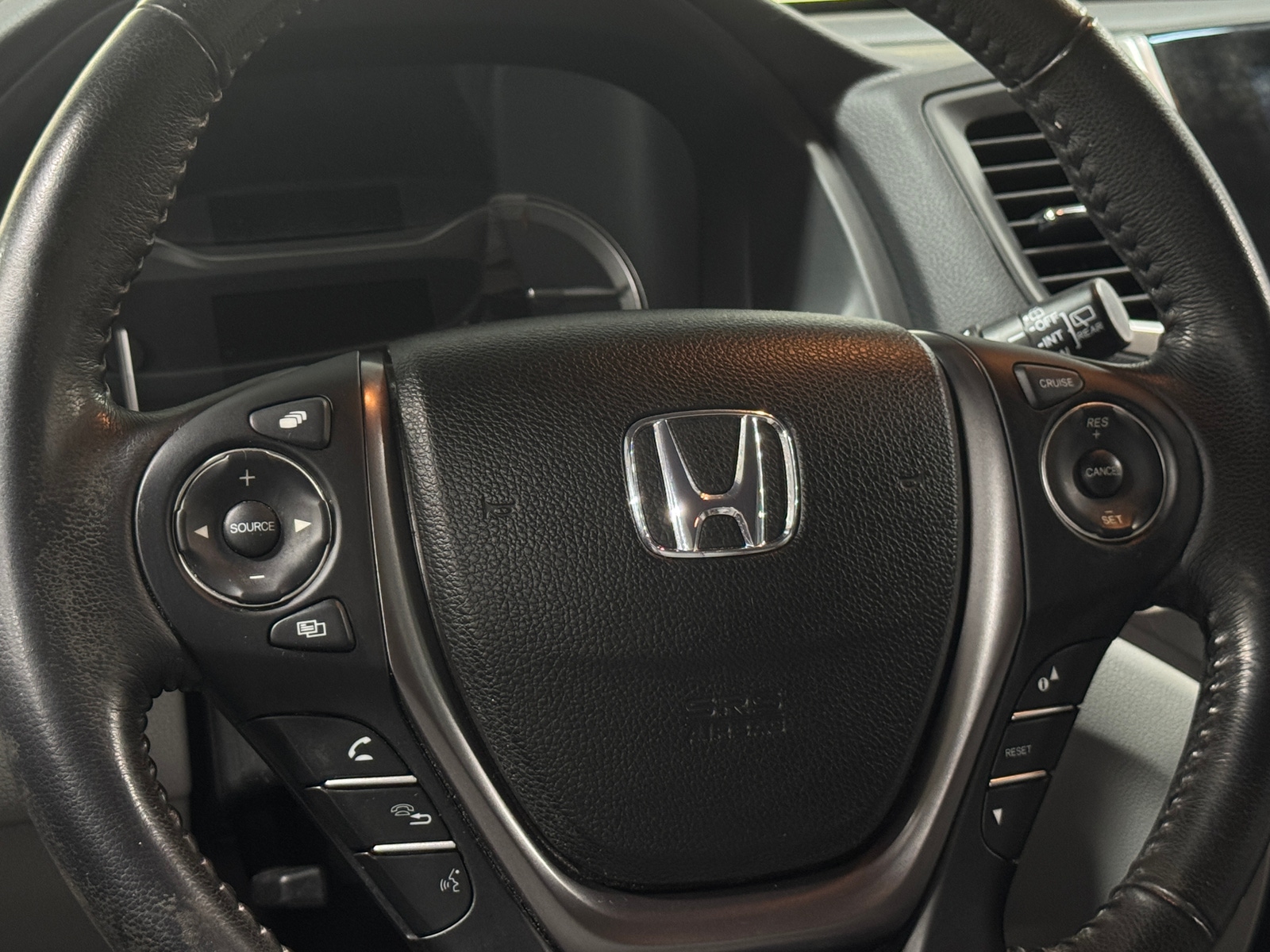 Thumbnail: 2016 Honda Pilot - 4
