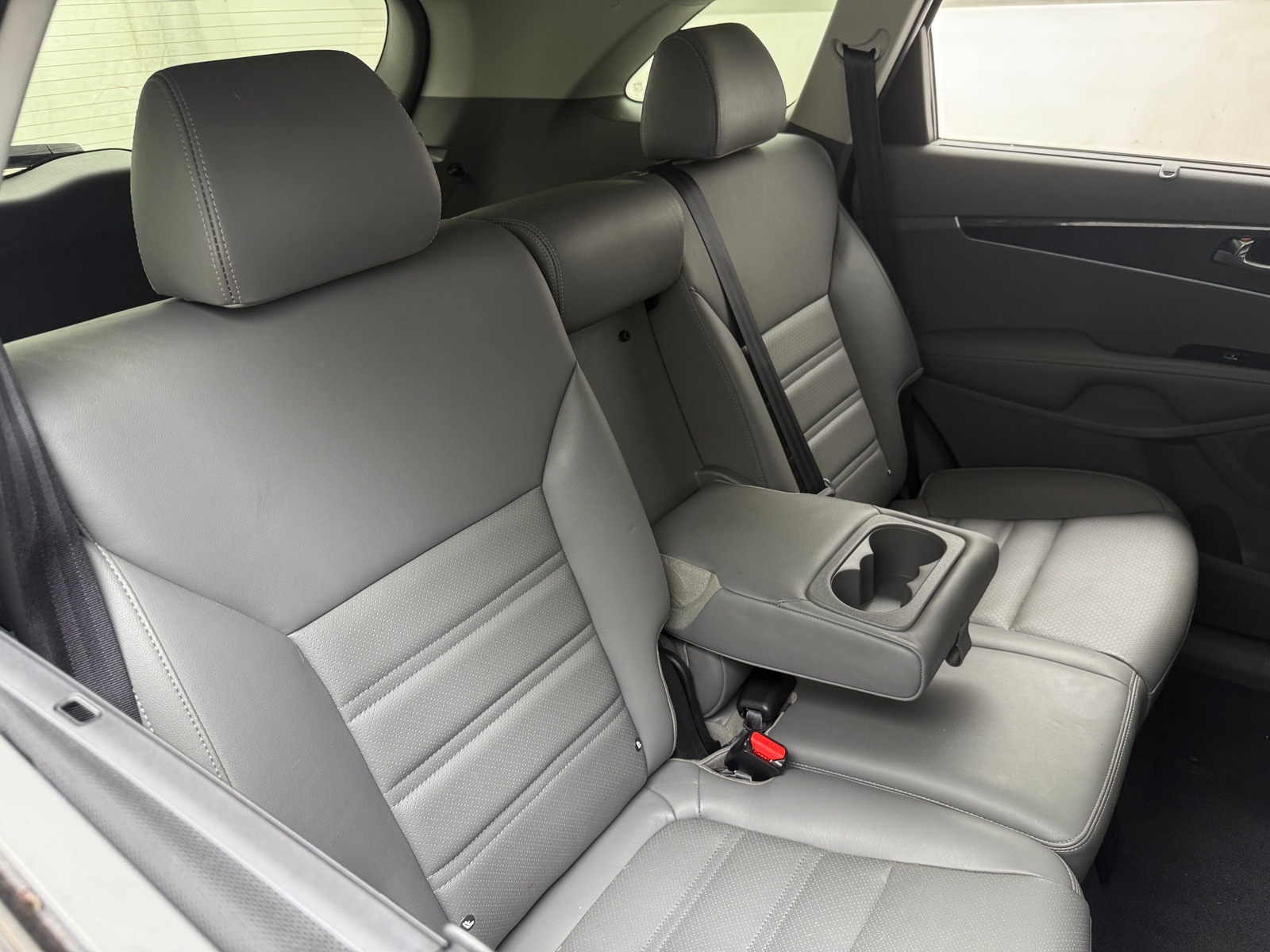 Thumbnail: 2016 Kia Sorento - 5