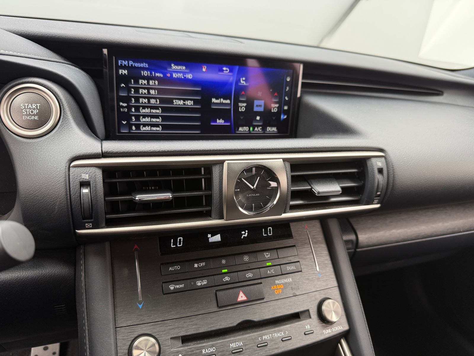 Thumbnail: 2019 Lexus IS - 3