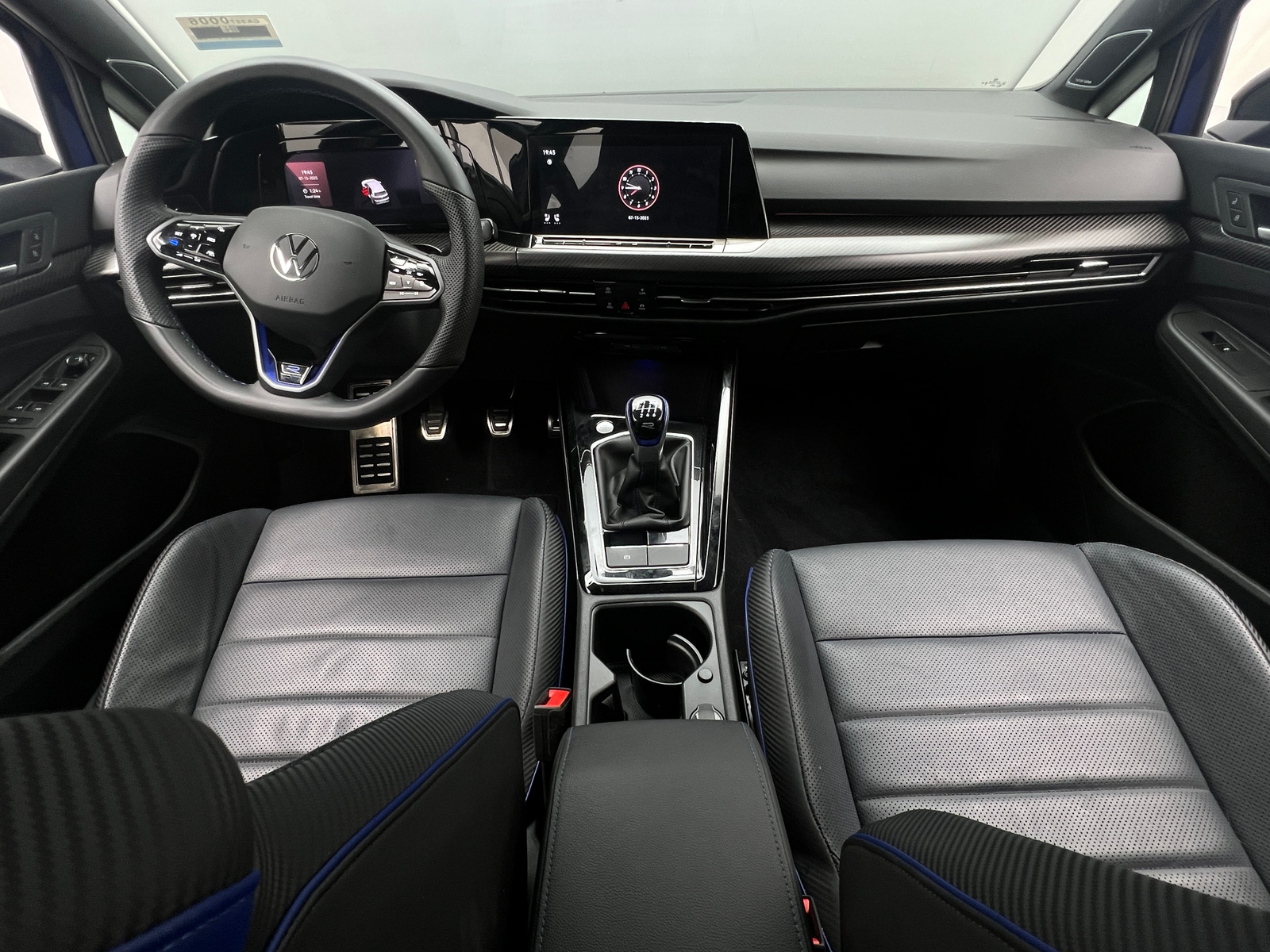 Thumbnail: 2023 Volkswagen Golf - 2