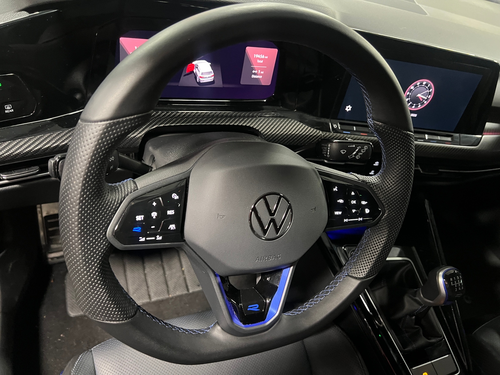 Thumbnail: 2023 Volkswagen Golf - 4