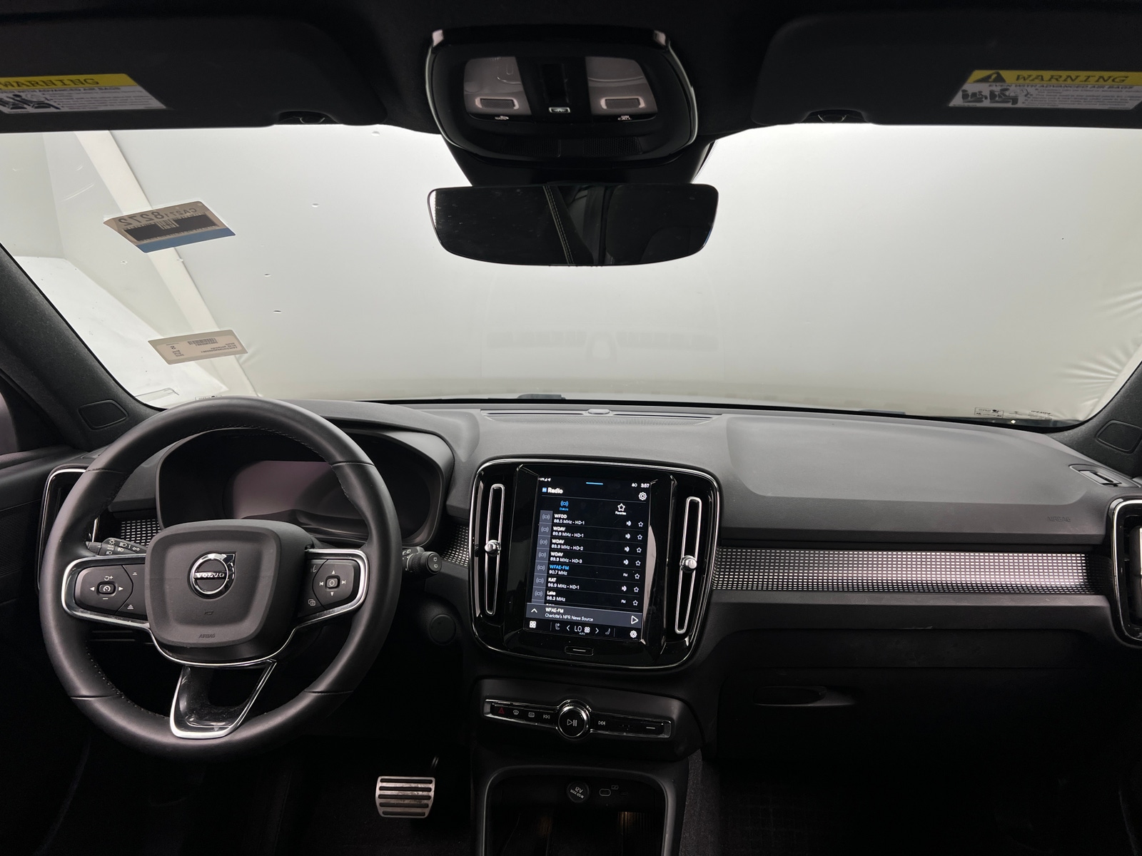 Thumbnail: 2022 Volvo XC40 - 2
