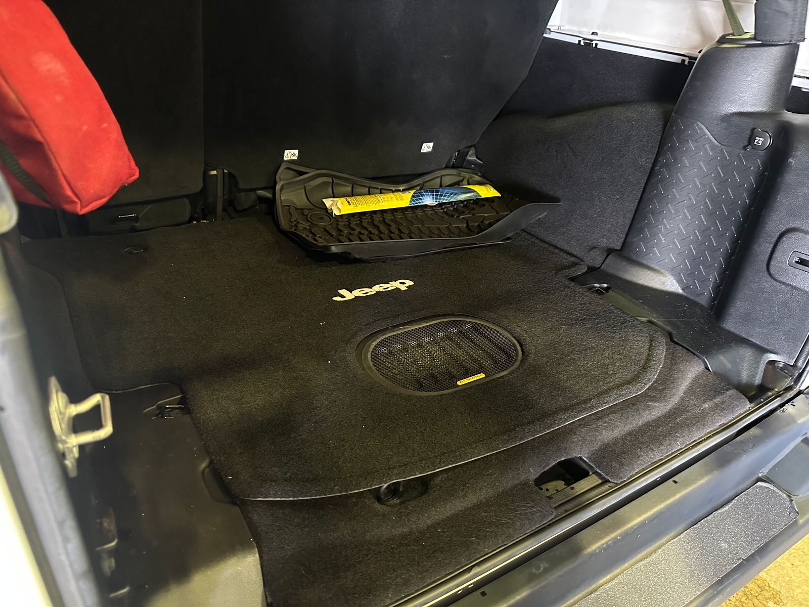 Thumbnail: 2016 Jeep Wrangler - 6