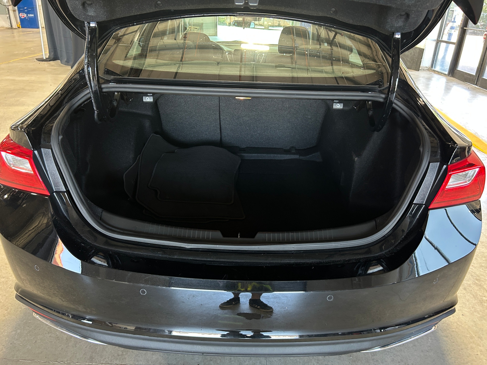 Thumbnail: 2025 Chevrolet Malibu - 7