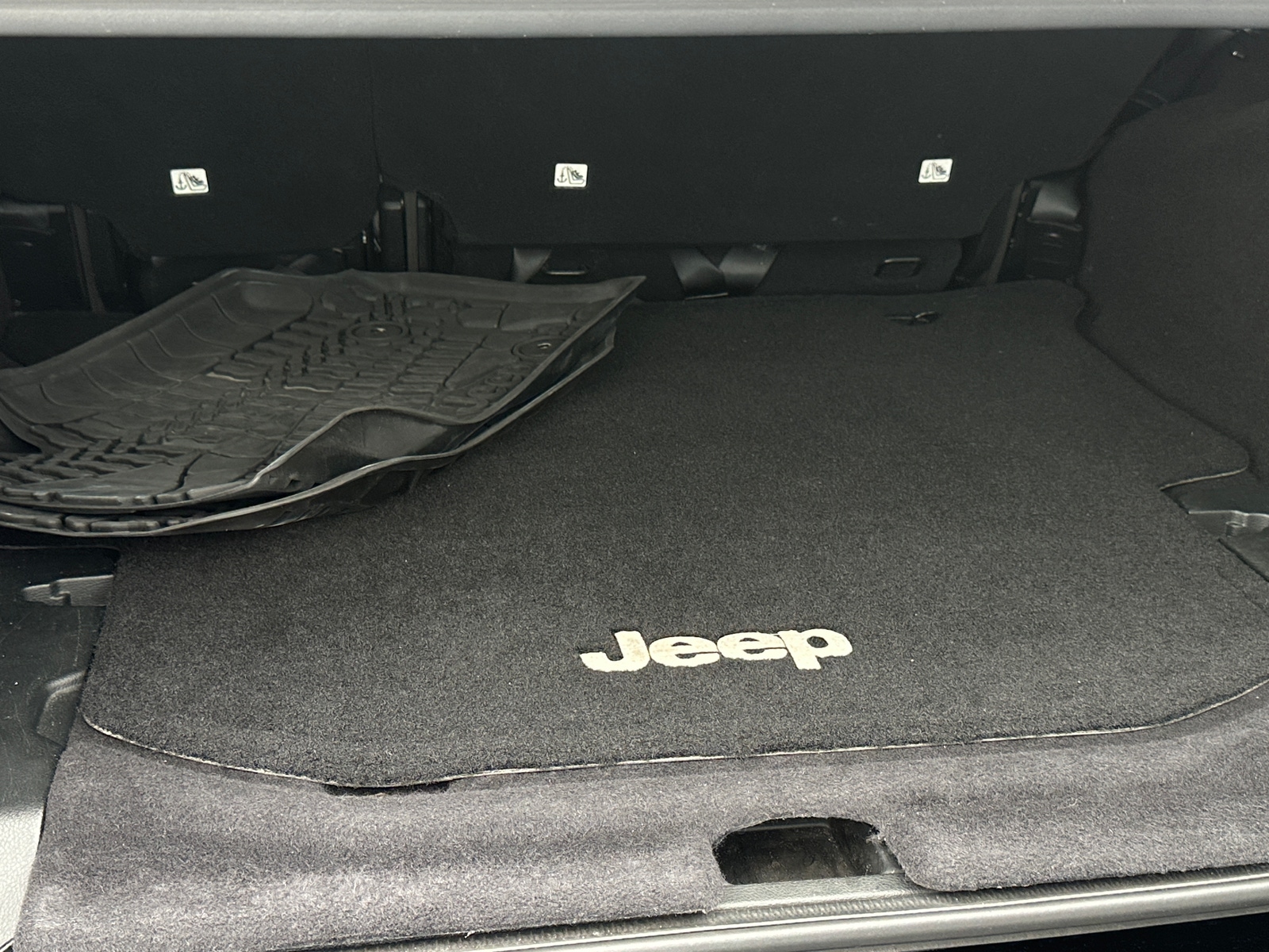 Thumbnail: 2017 Jeep Wrangler - 7