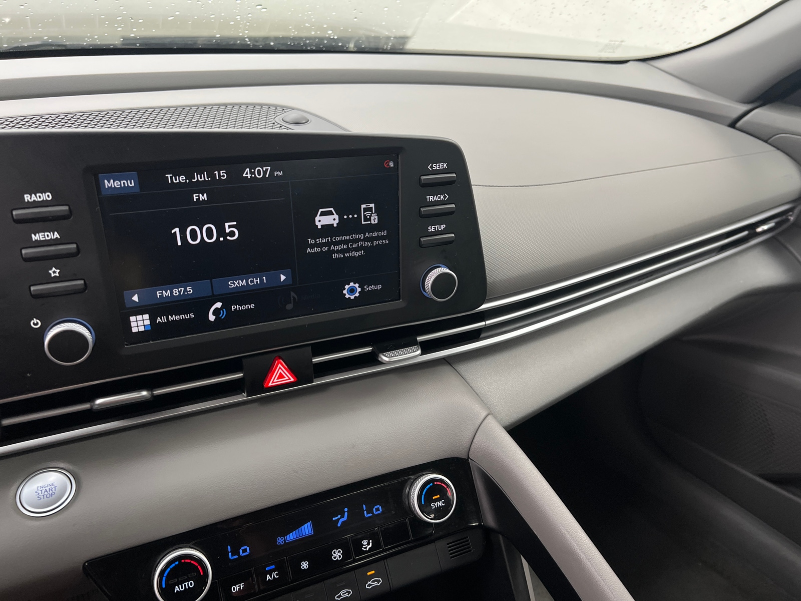 Thumbnail: 2022 Hyundai Elantra - 4