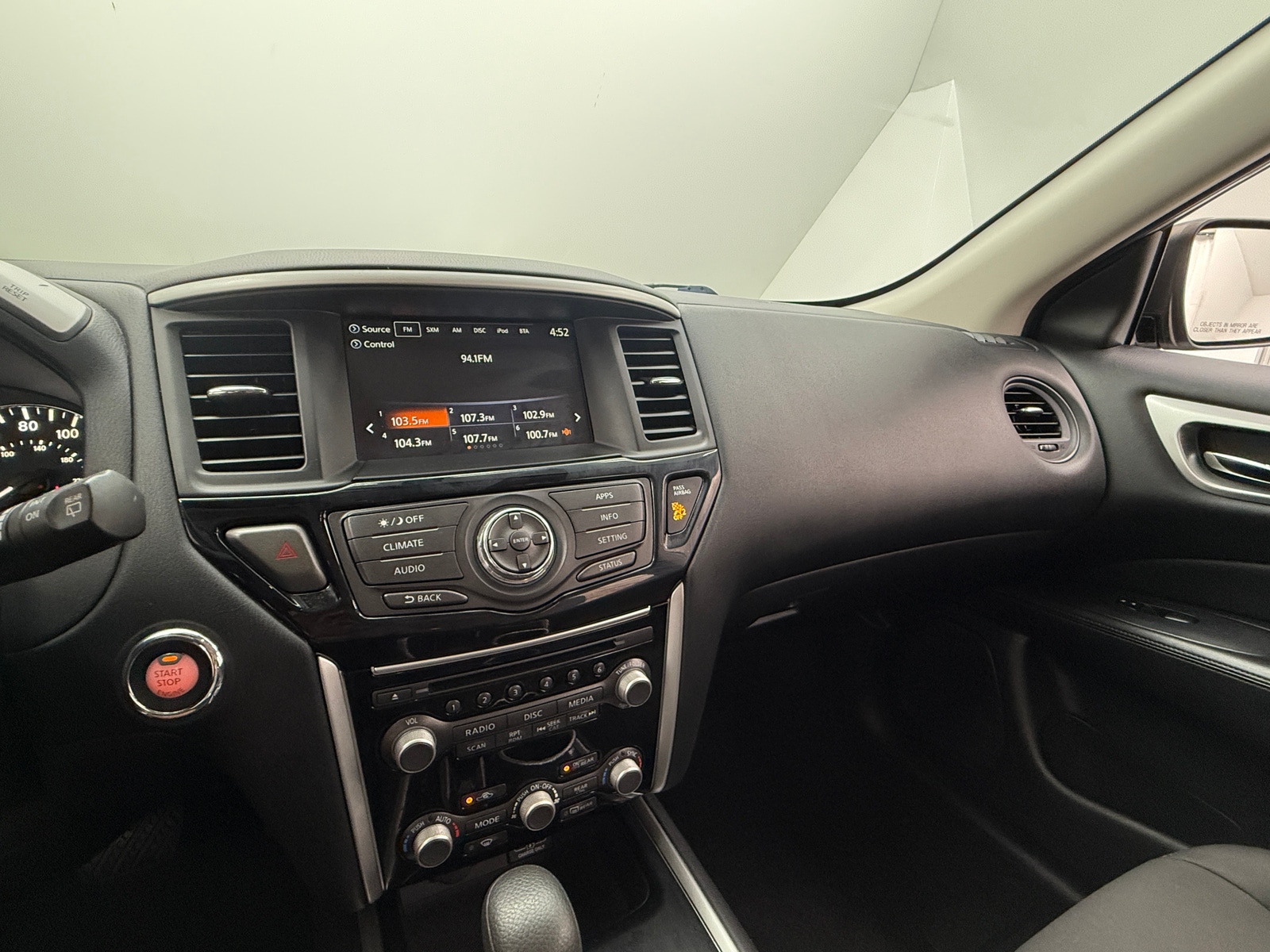 Thumbnail: 2020 Nissan Pathfinder - 4