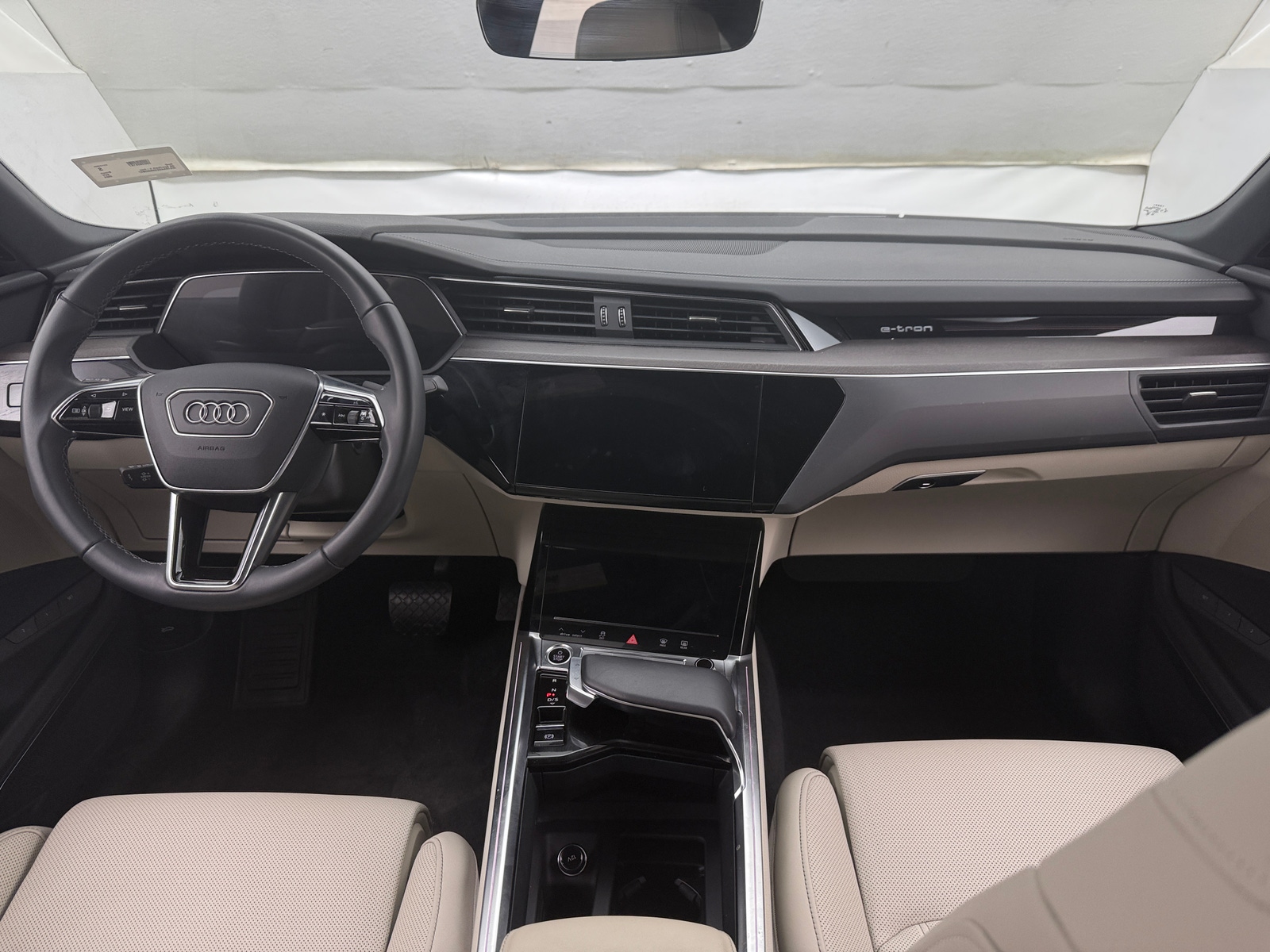 Thumbnail: 2024 Audi Q8 e-tron - 2