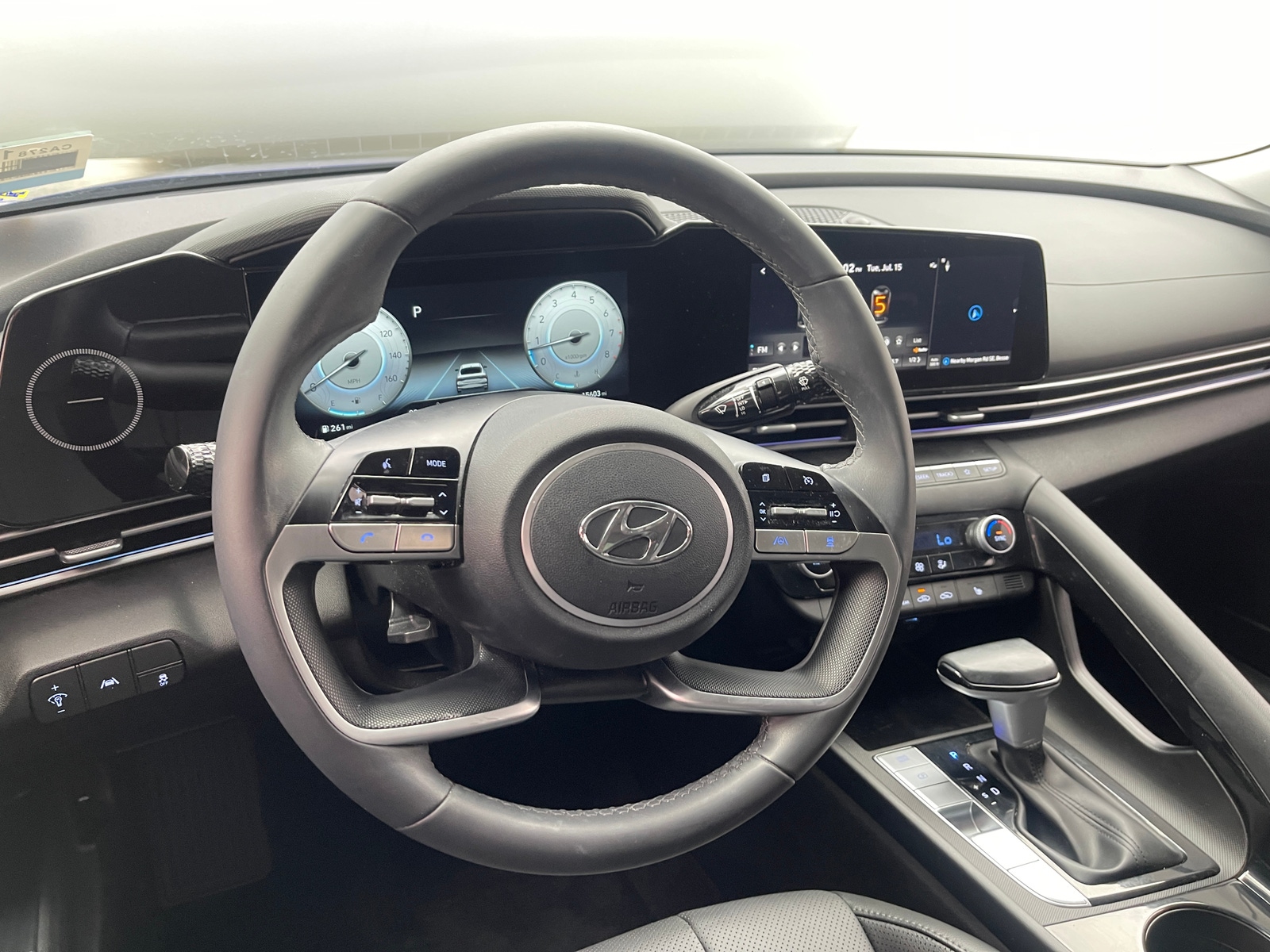 Thumbnail: 2023 Hyundai Elantra - 4