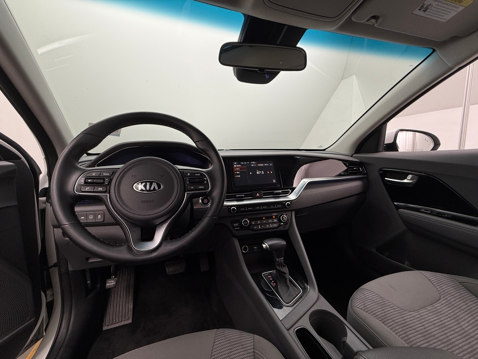Thumbnail: 2021 Kia Niro - 3