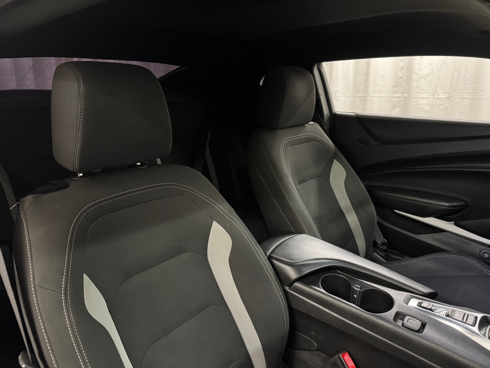 Thumbnail: 2019 Chevrolet Camaro - 2