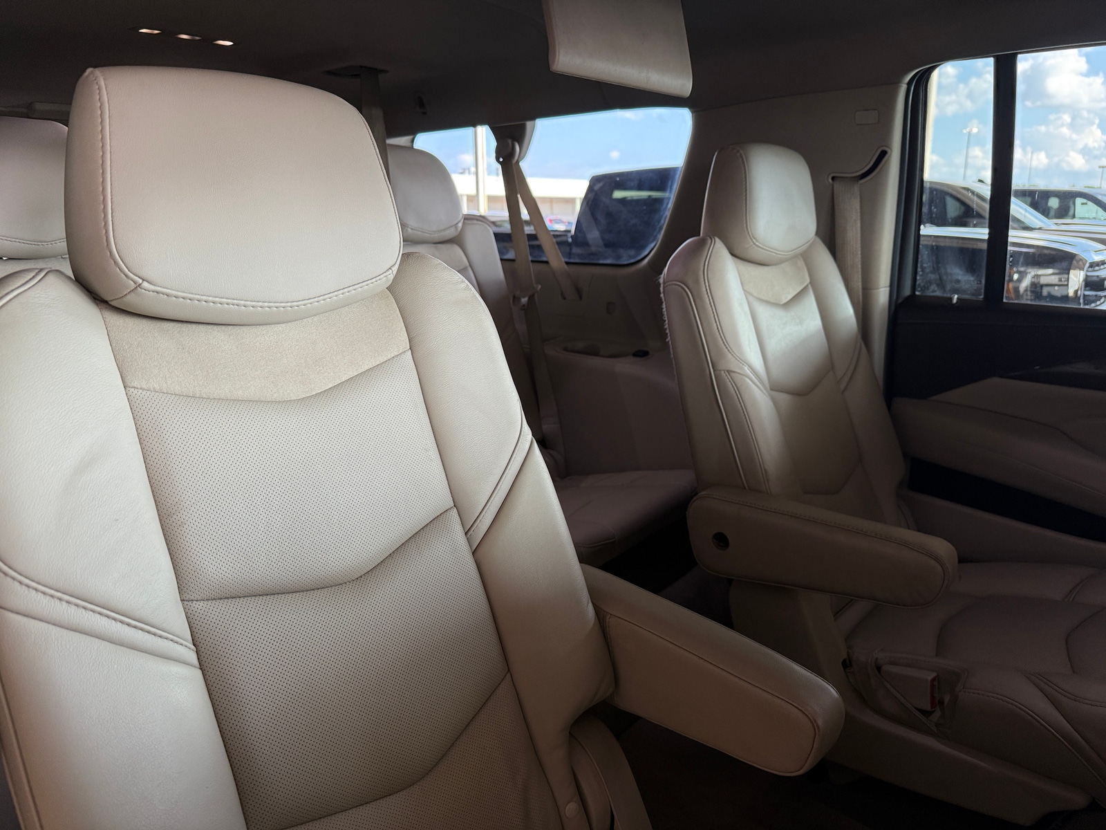 Thumbnail: 2019 Cadillac Escalade - 5