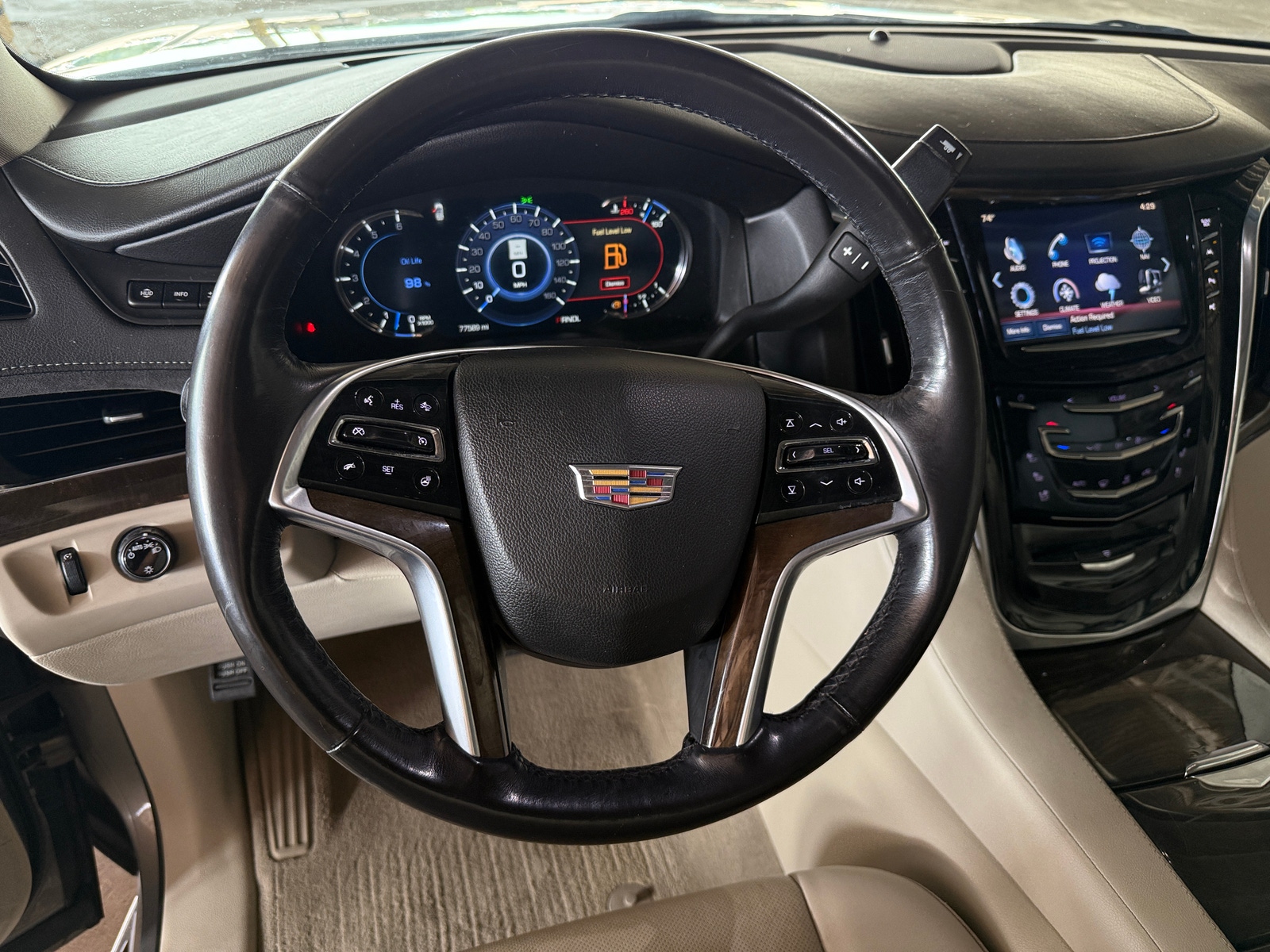 Thumbnail: 2019 Cadillac Escalade - 4