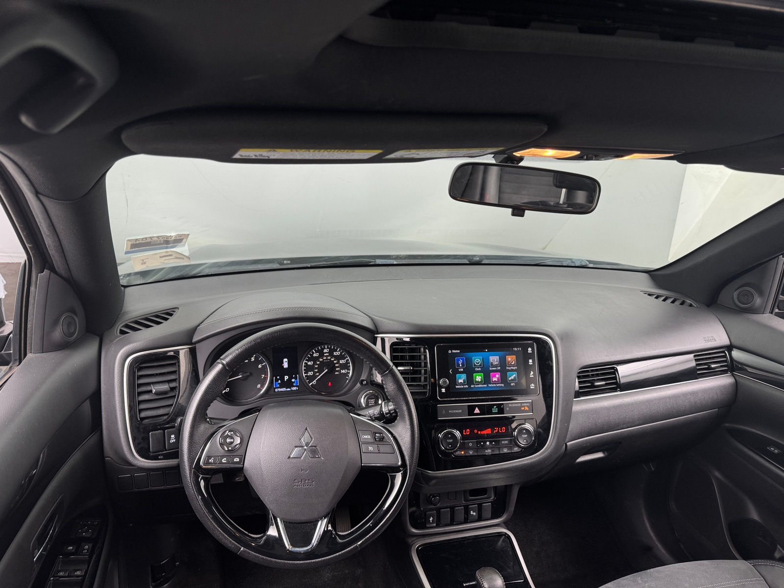 Thumbnail: 2019 Mitsubishi Outlander - 3