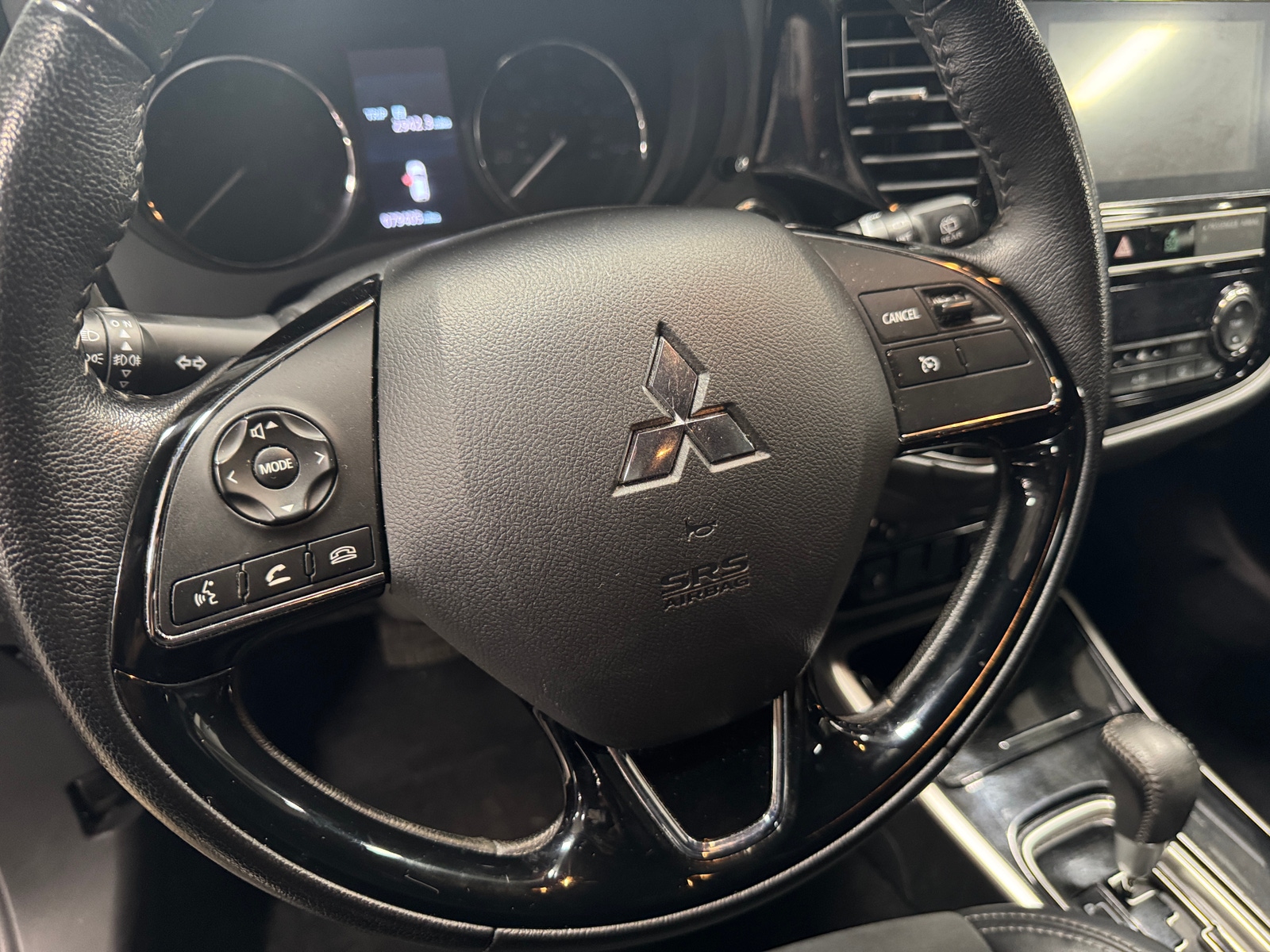 Thumbnail: 2019 Mitsubishi Outlander - 5