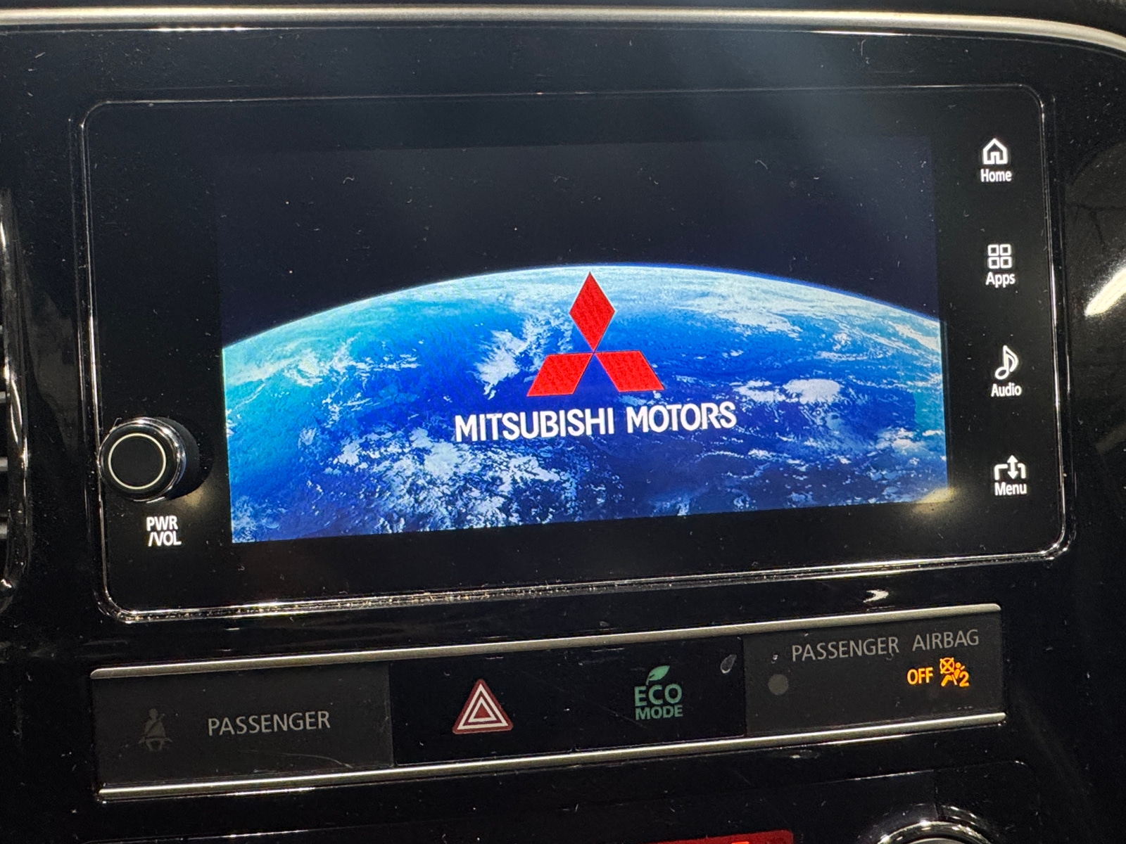 Thumbnail: 2019 Mitsubishi Outlander - 4