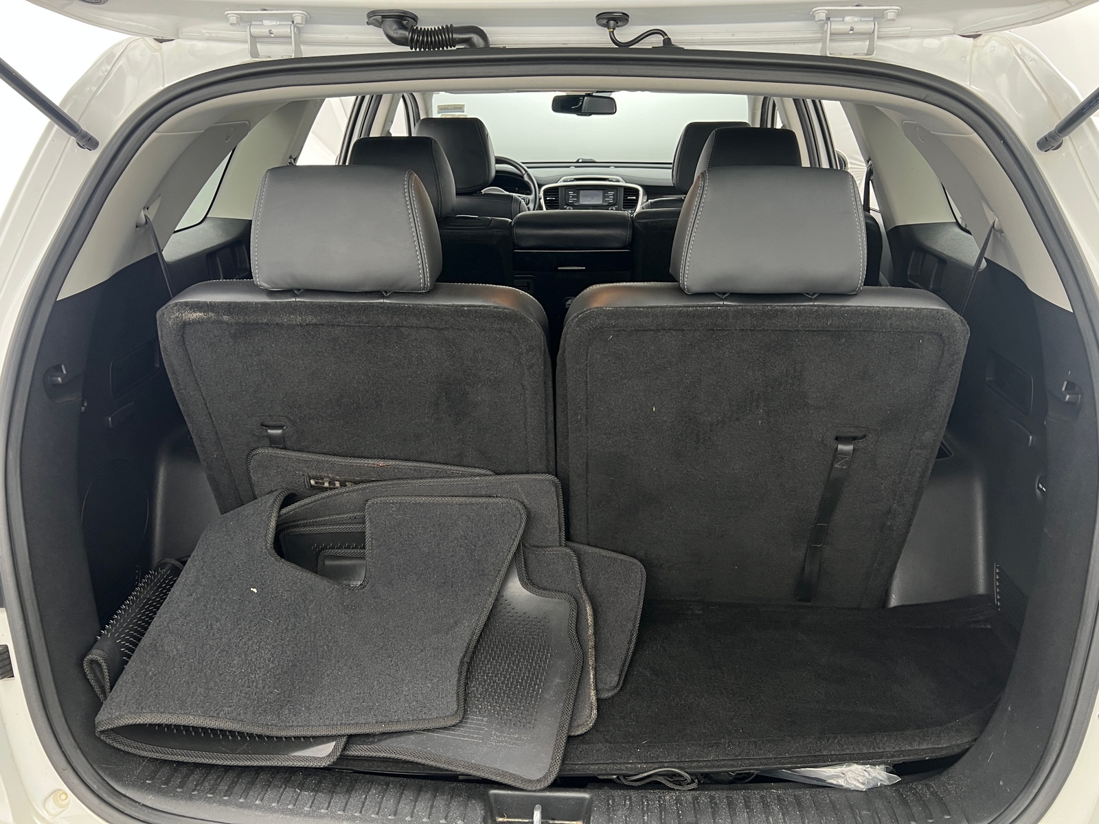 Thumbnail: 2016 Kia Sorento - 6