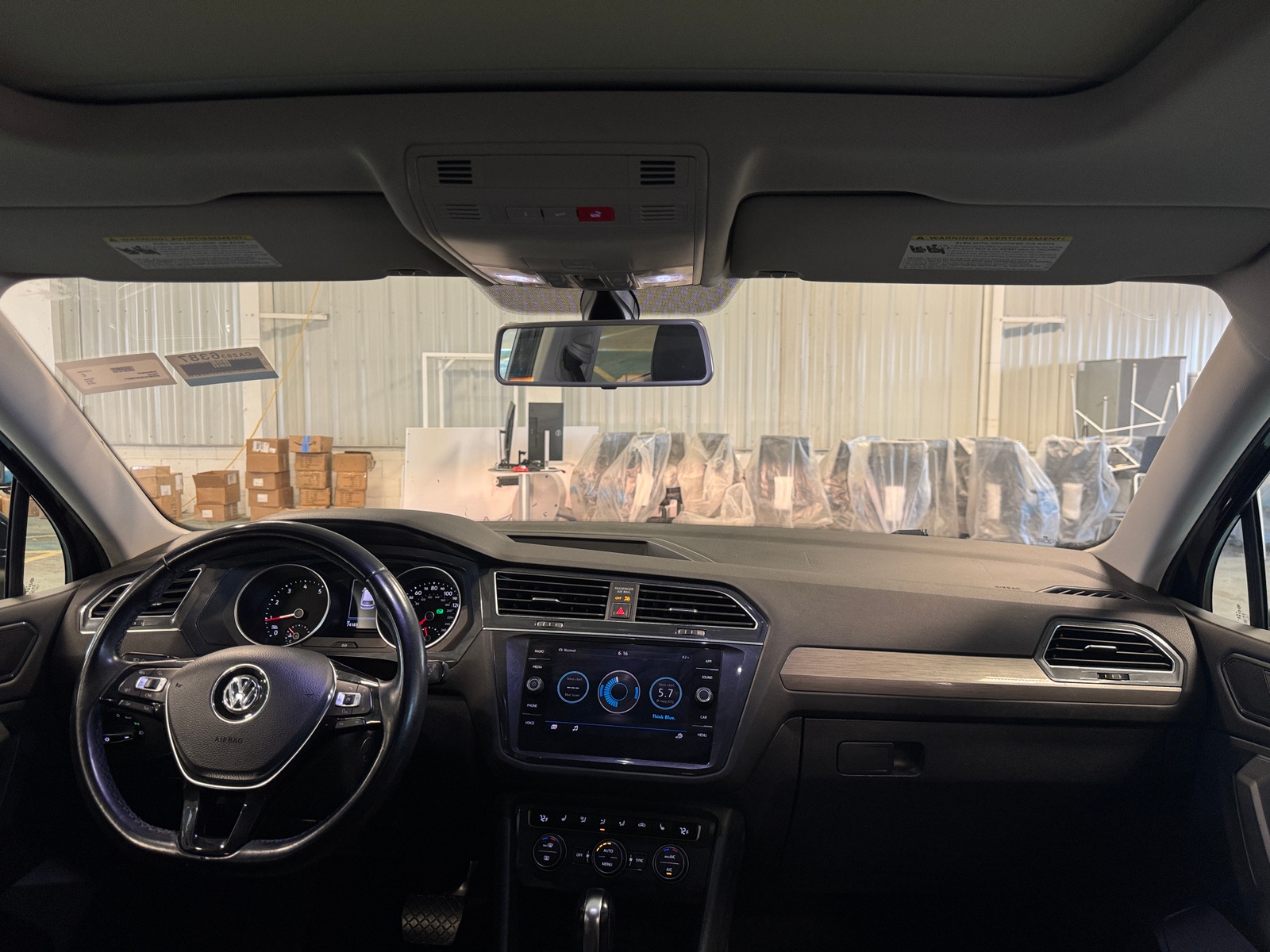 Thumbnail: 2018 Volkswagen Tiguan - 2