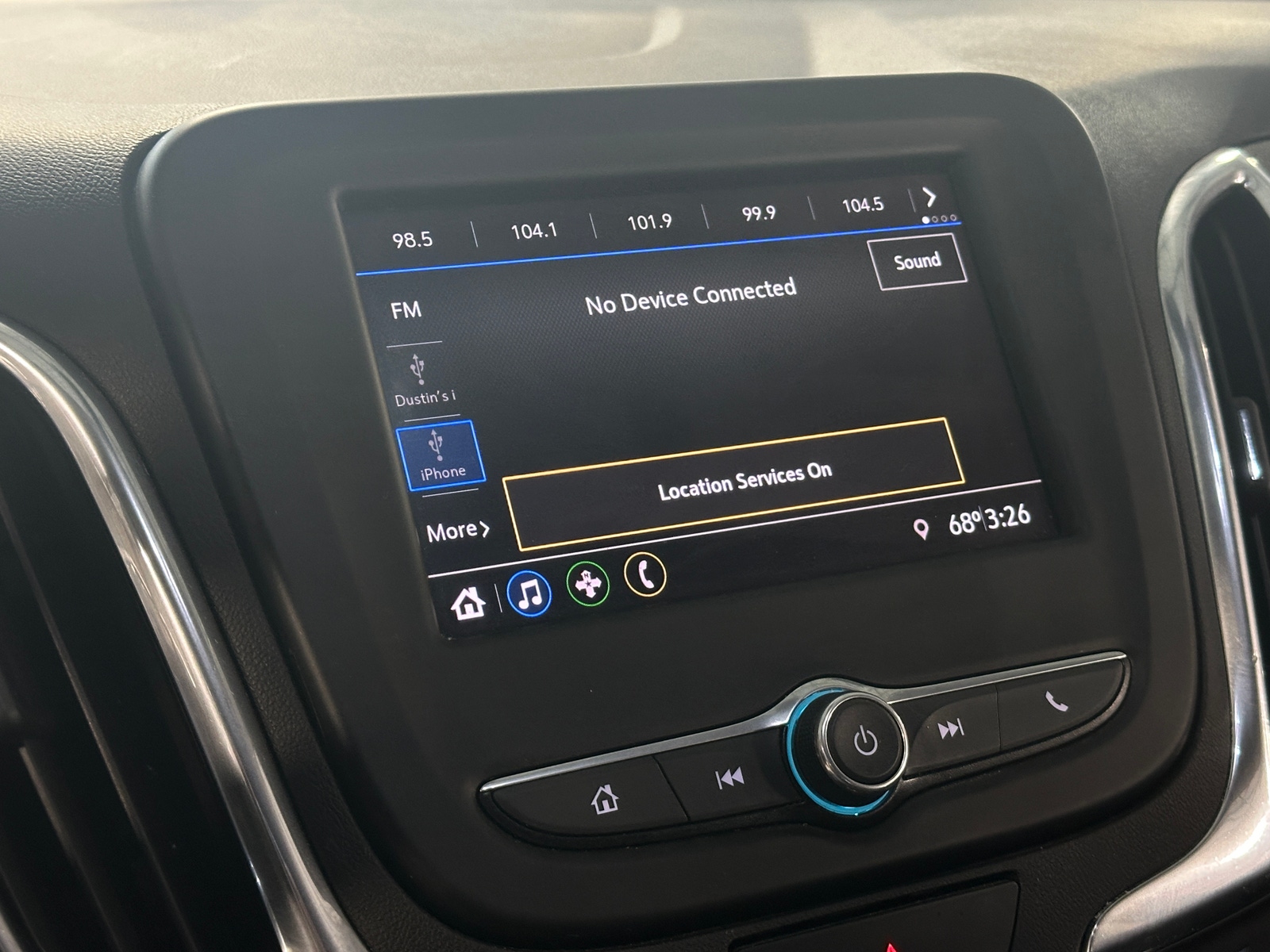Thumbnail: 2020 Chevrolet Equinox - 4