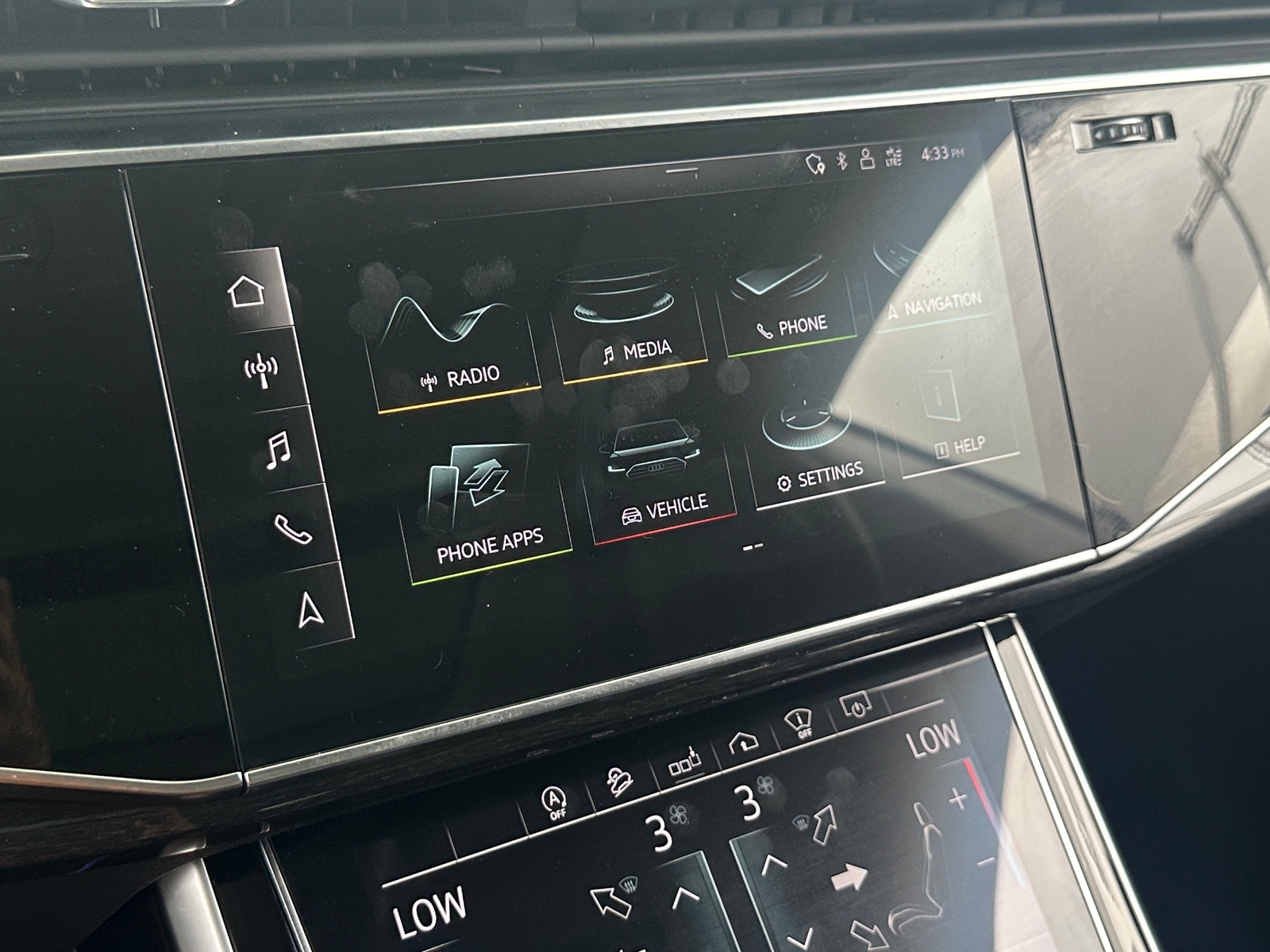 Thumbnail: 2020 Audi Q8 - 3