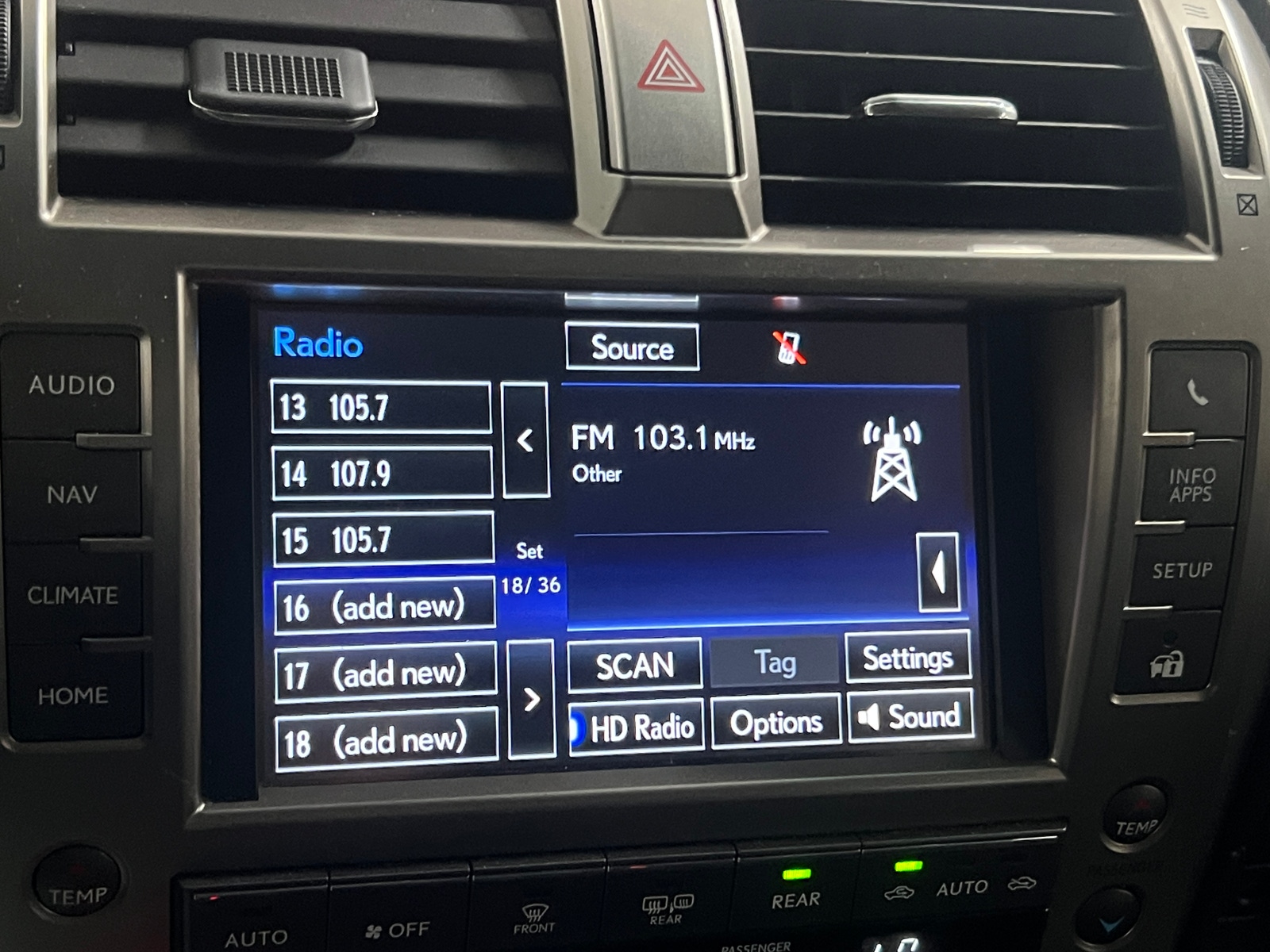 Thumbnail: 2015 Lexus GX - 3