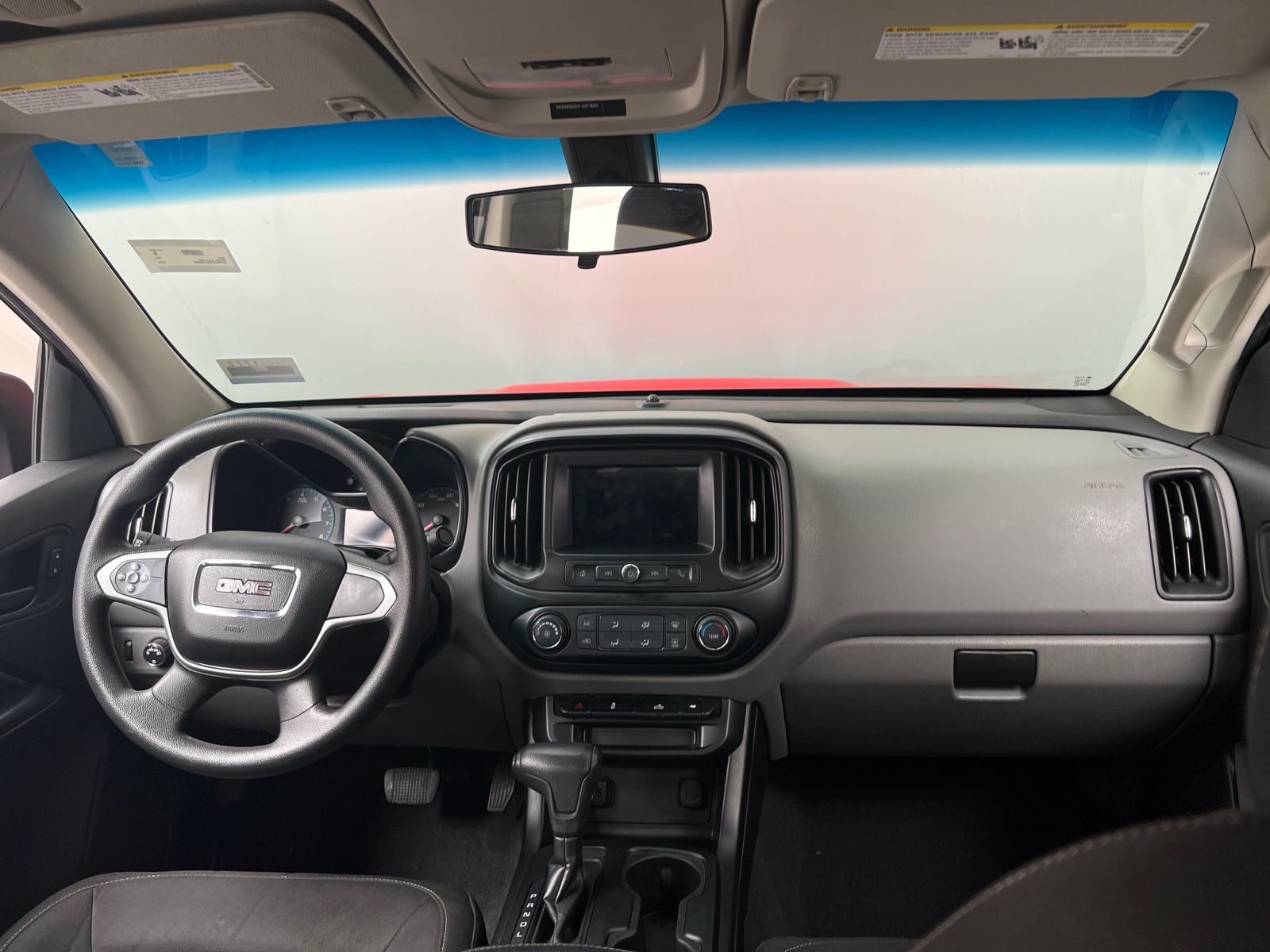 Thumbnail: 2019 GMC Canyon - 3