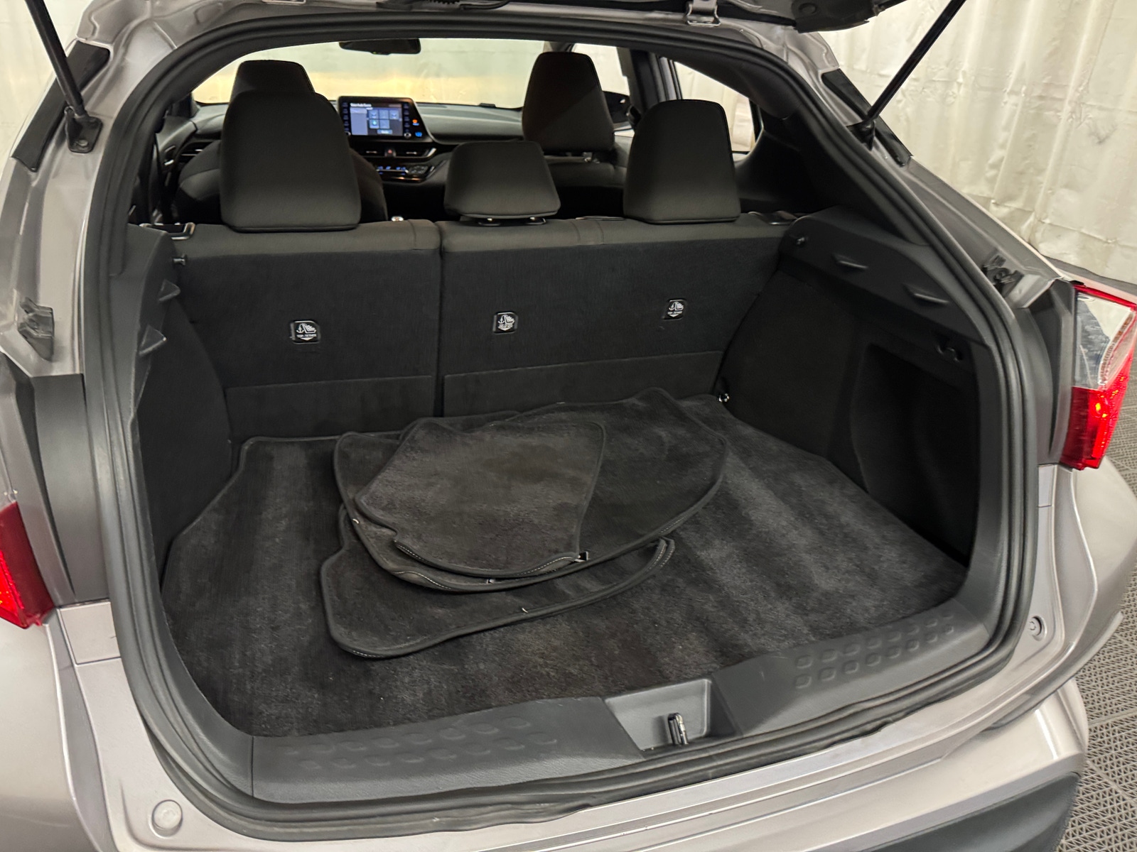 Thumbnail: 2019 Toyota C-HR - 7