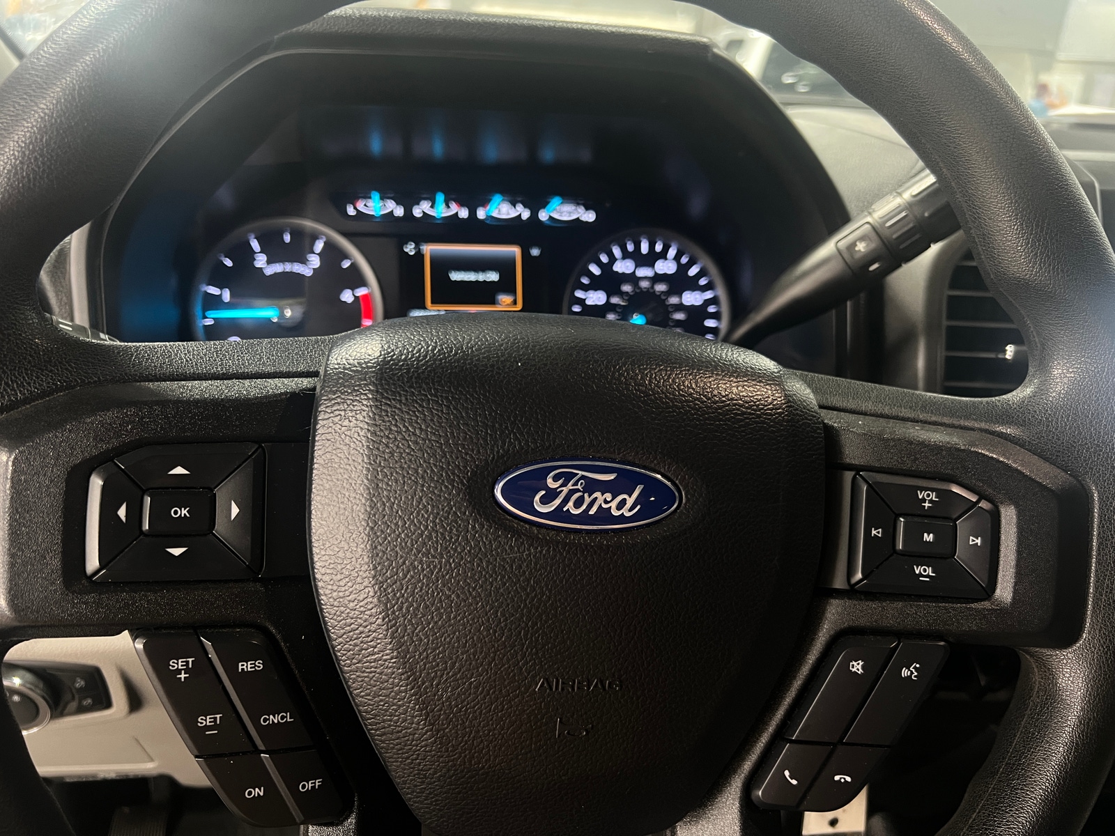 Thumbnail: 2019 Ford Econoline - 5