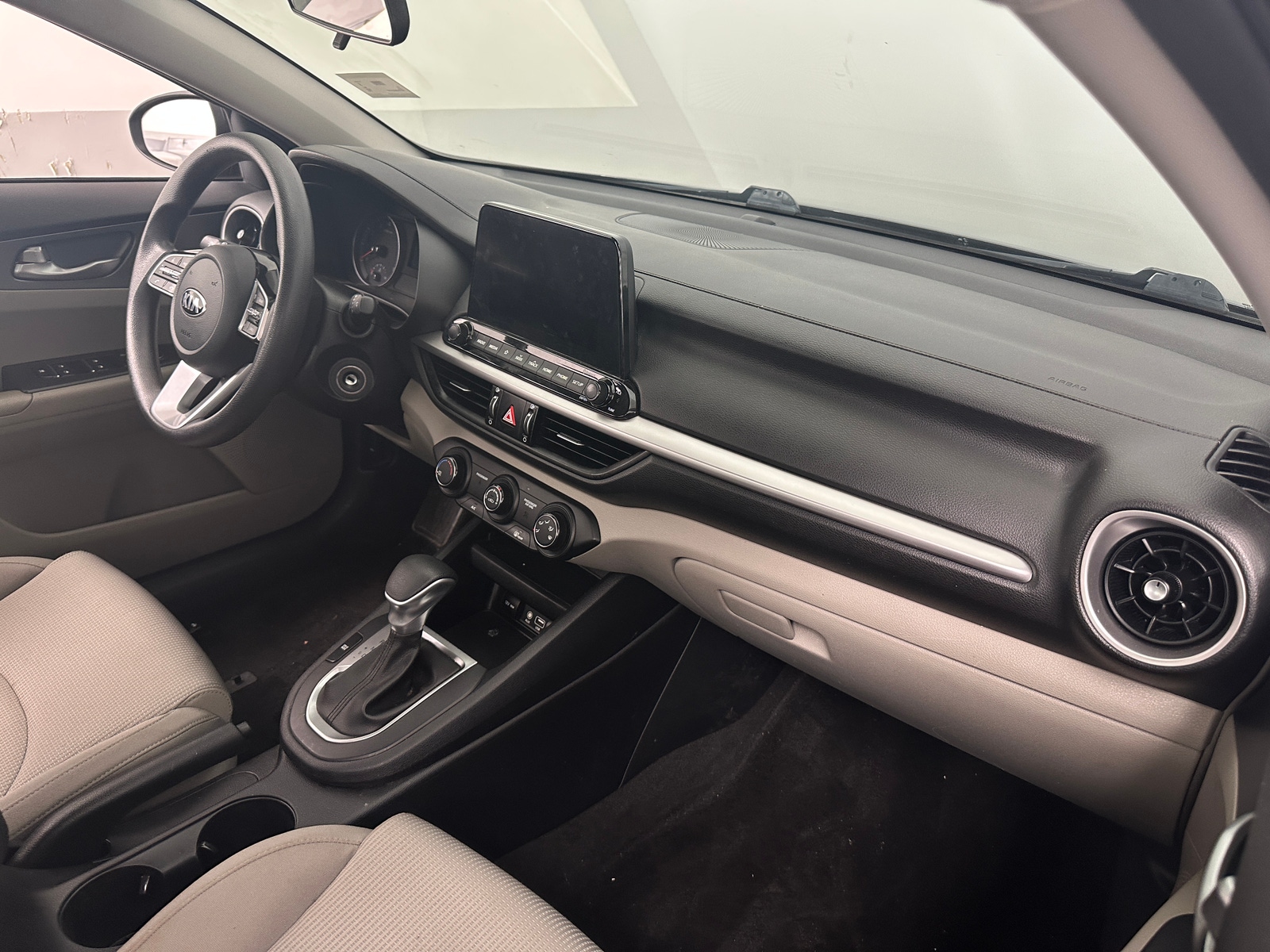 Thumbnail: 2020 Kia Forte - 3