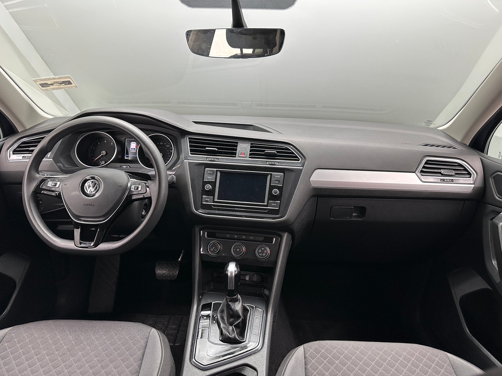 Thumbnail: 2021 Volkswagen Tiguan - 3