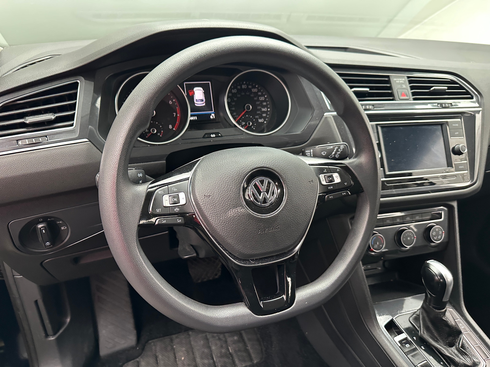 Thumbnail: 2021 Volkswagen Tiguan - 5