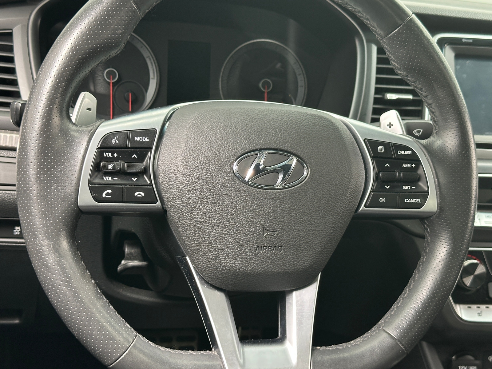 Thumbnail: 2019 Hyundai Sonata - 4