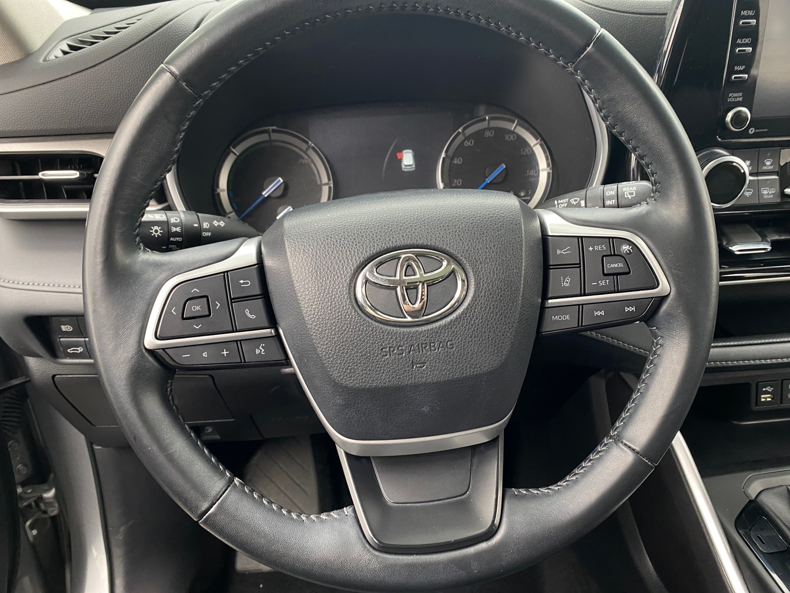 Thumbnail: 2022 Toyota Highlander - 5