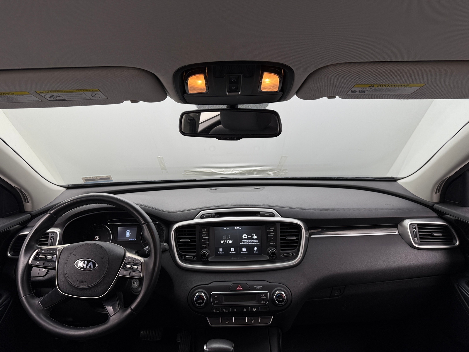 Thumbnail: 2019 Kia Sorento - 3