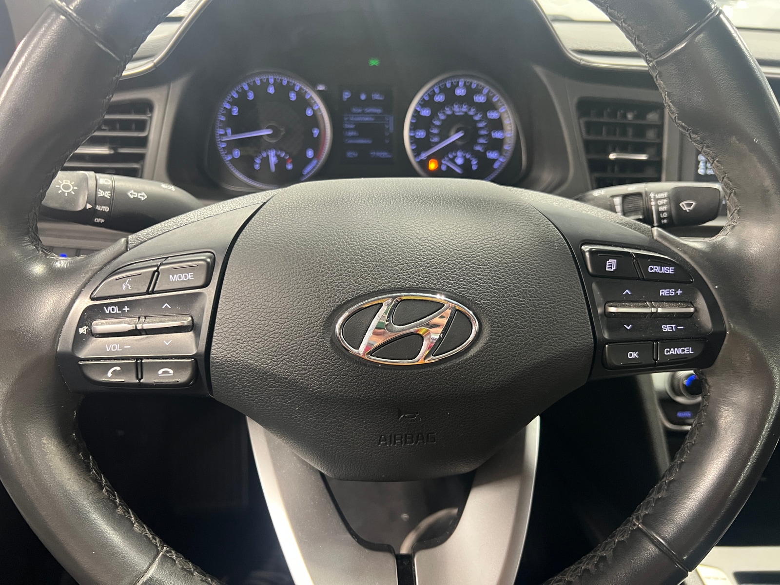 Thumbnail: 2019 Hyundai Elantra - 5