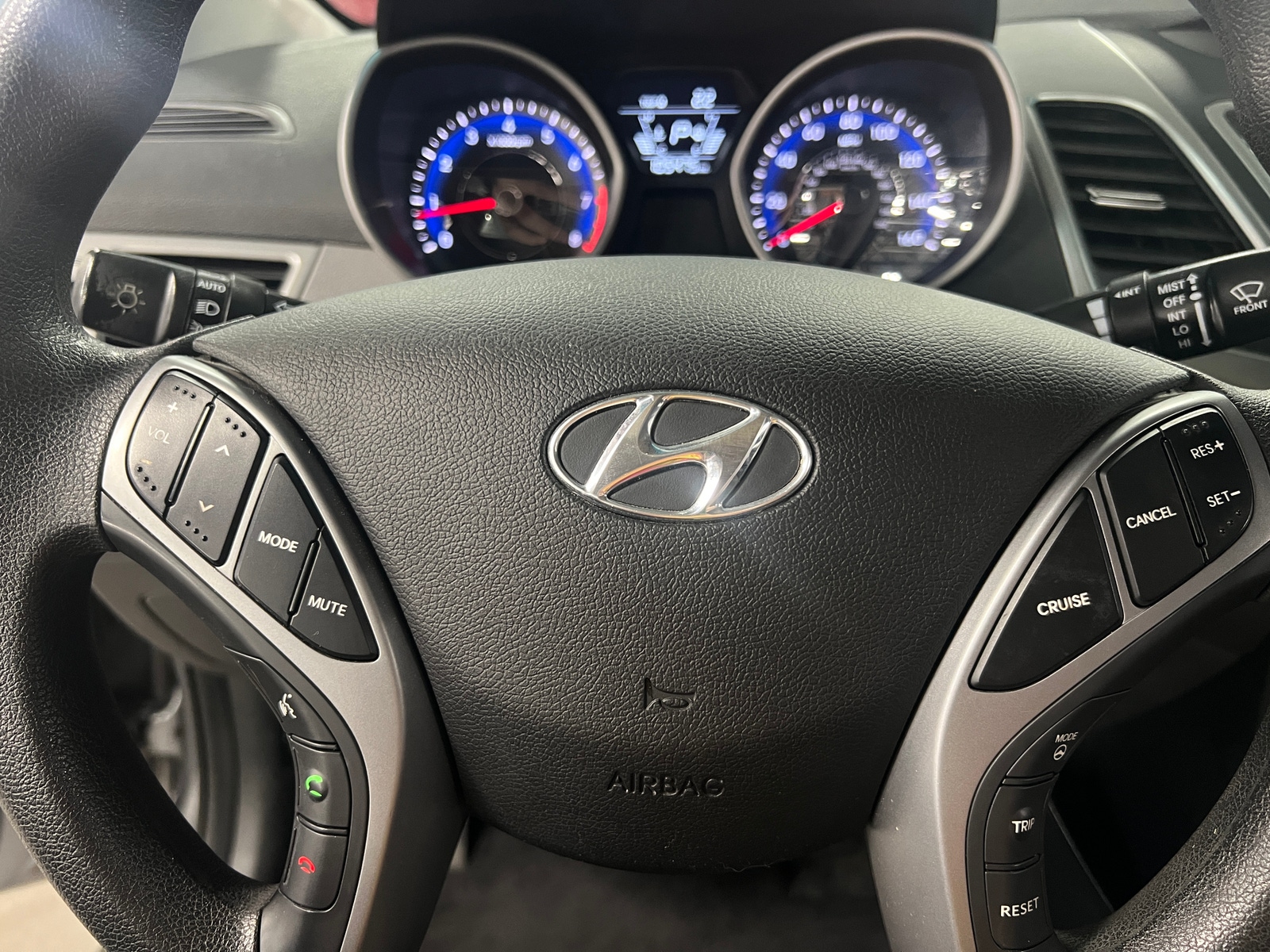 Thumbnail: 2015 Hyundai Elantra - 5