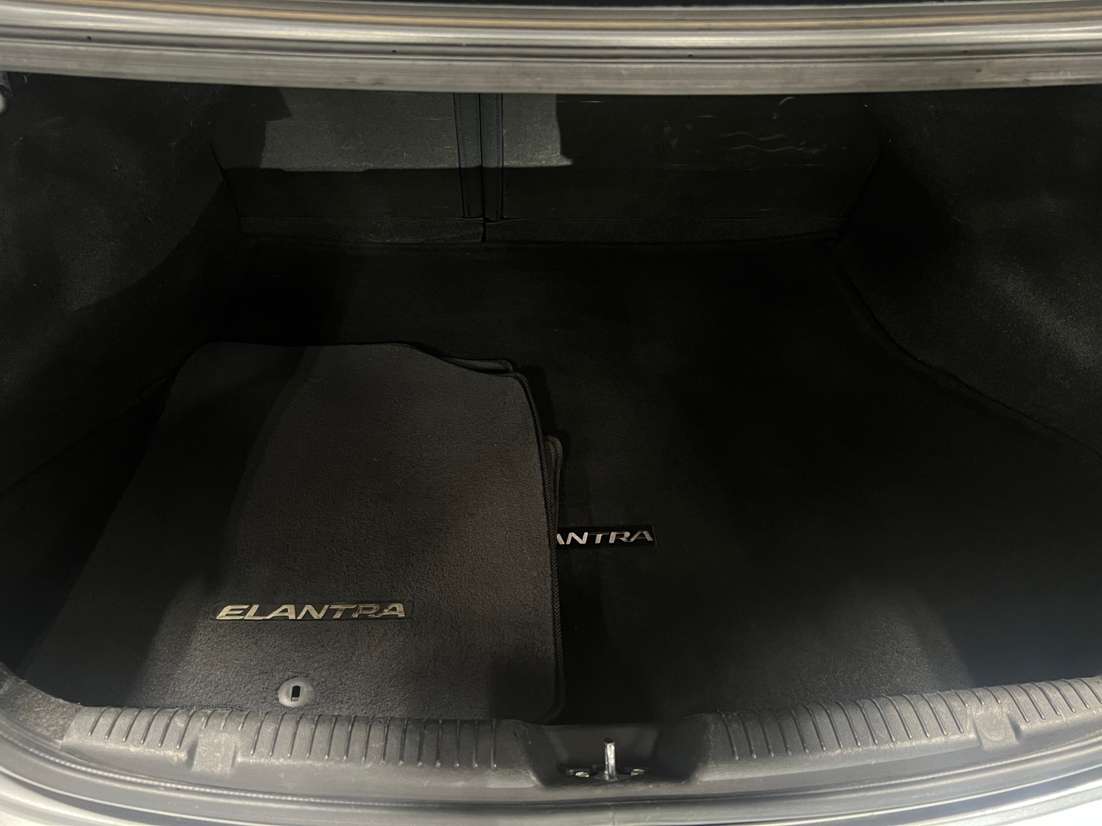 Thumbnail: 2015 Hyundai Elantra - 7