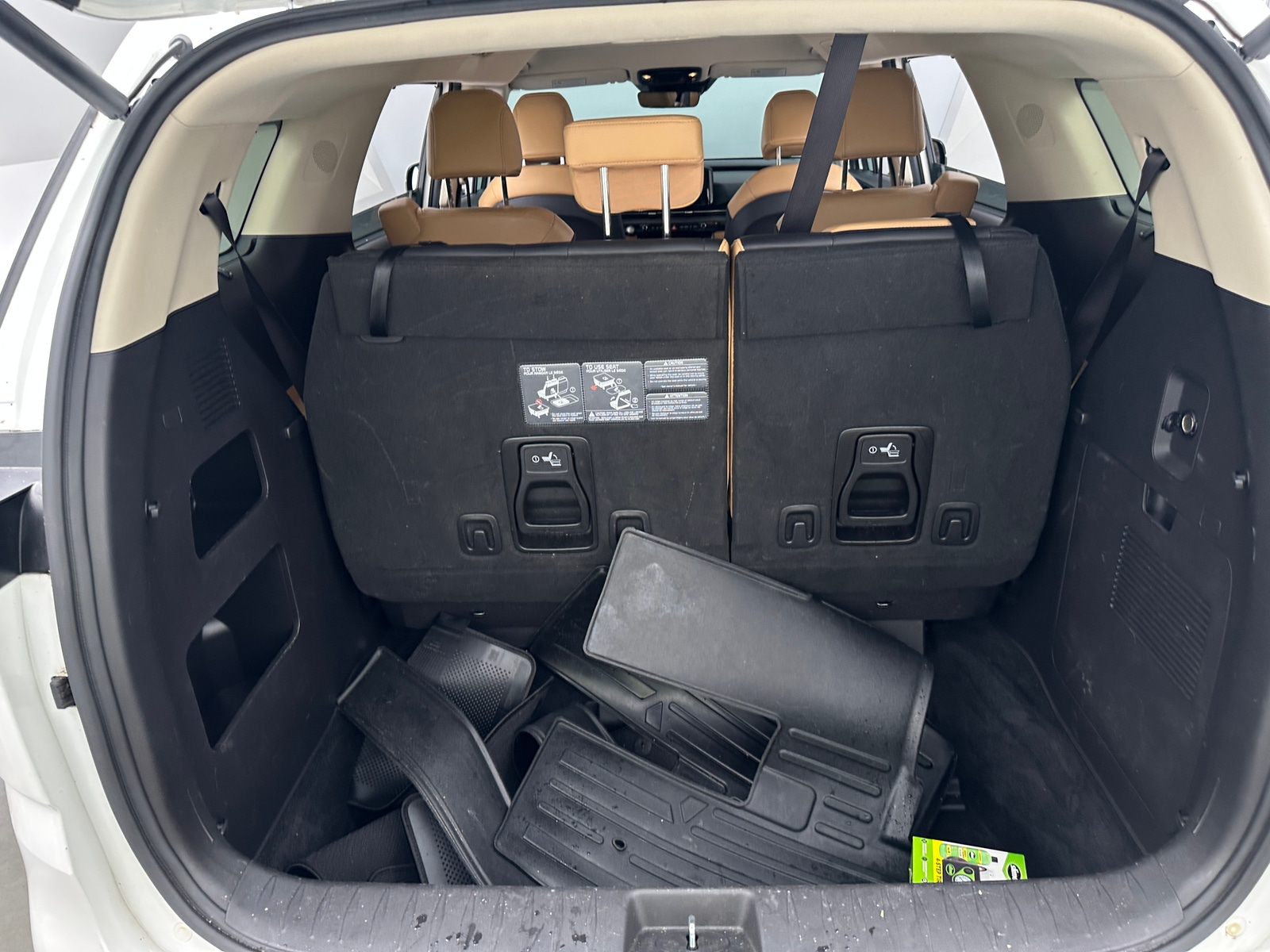 Thumbnail: 2023 Kia Carnival - 6
