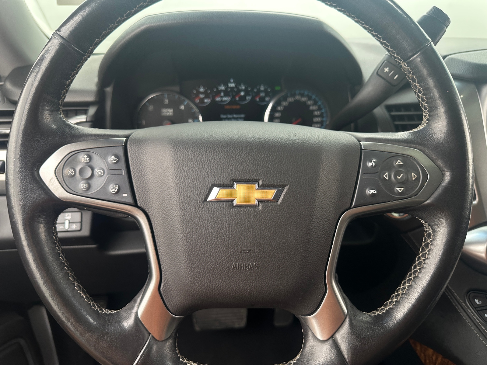 Thumbnail: 2020 Chevrolet Tahoe - 4