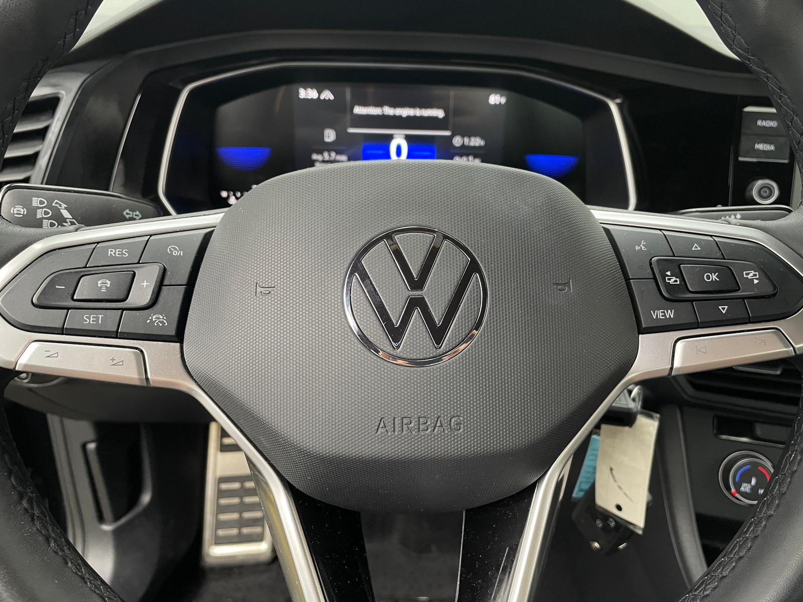 Thumbnail: 2023 Volkswagen Jetta - 5