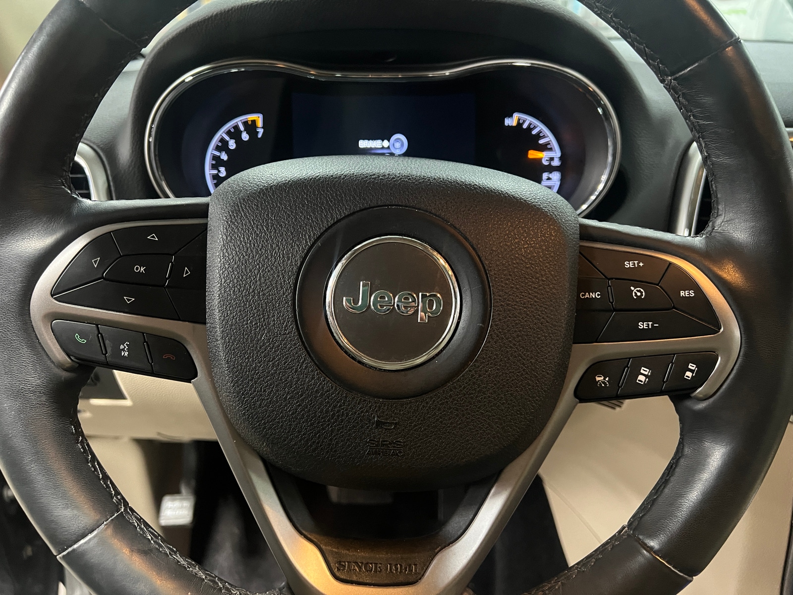 Thumbnail: 2018 Jeep Grand Cherokee - 4