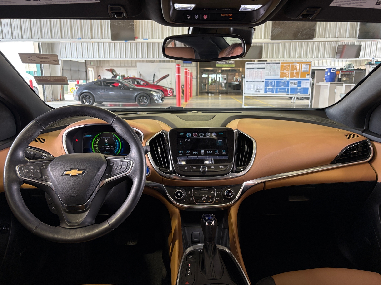 Thumbnail: 2017 Chevrolet Volt - 2