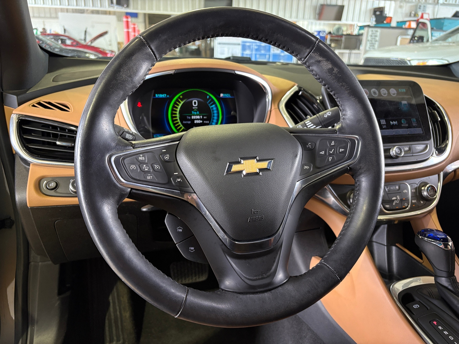 Thumbnail: 2017 Chevrolet Volt - 4