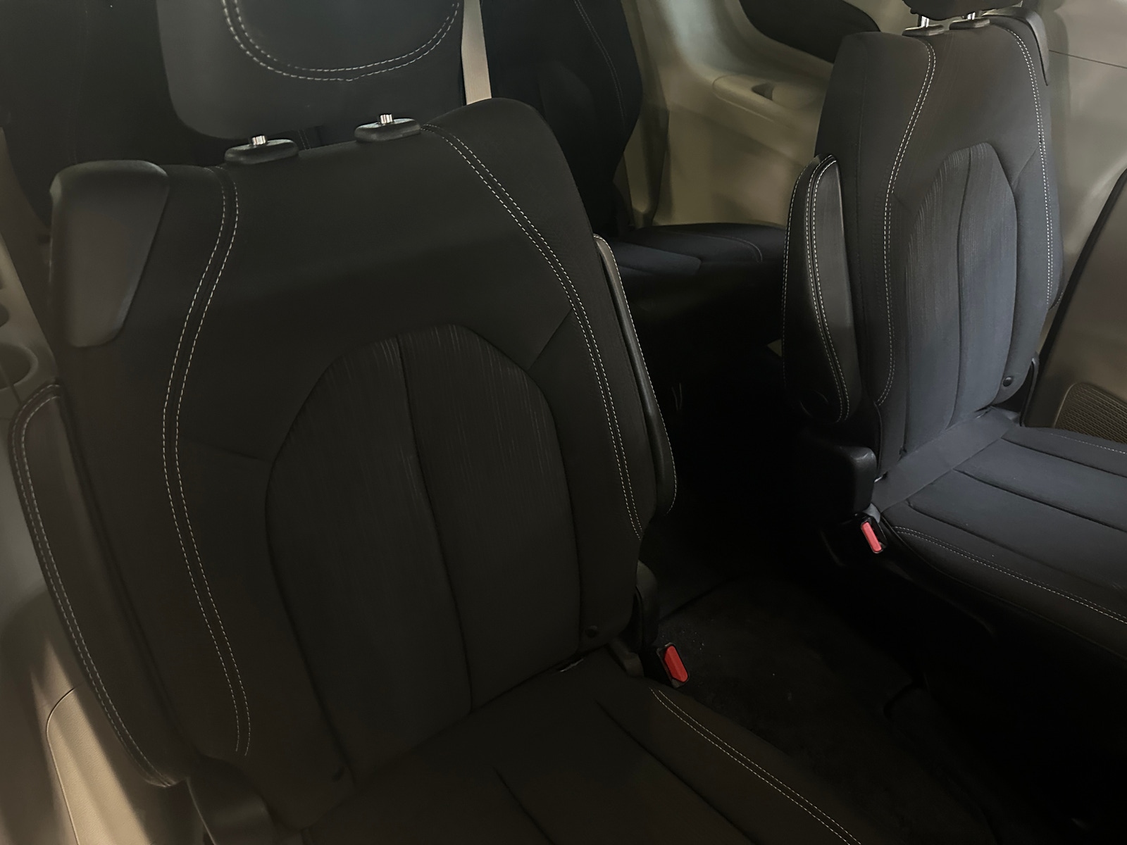 Thumbnail: 2020 Chrysler Voyager - 6
