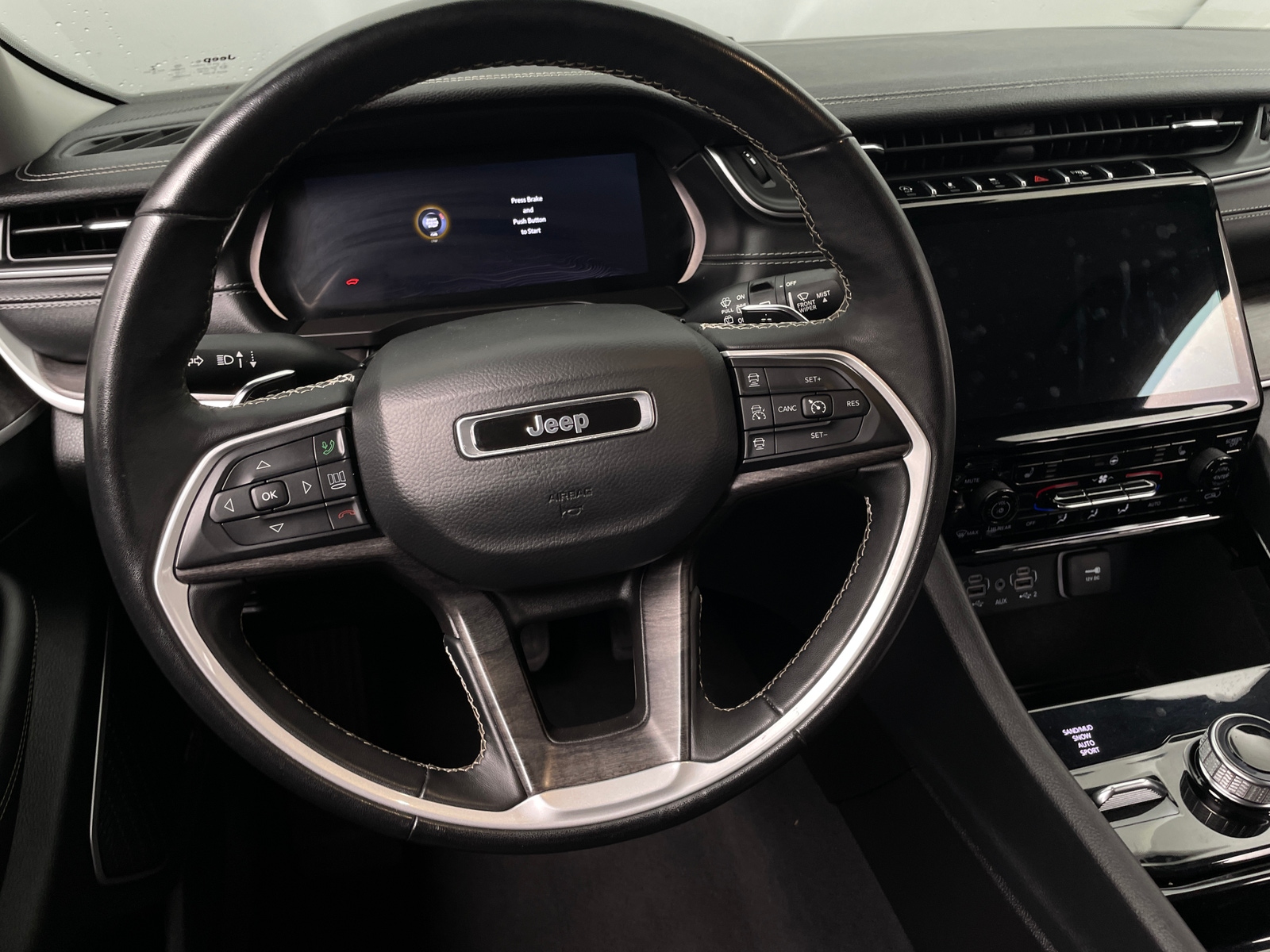 Thumbnail: 2022 Jeep Grand Cherokee L - 4