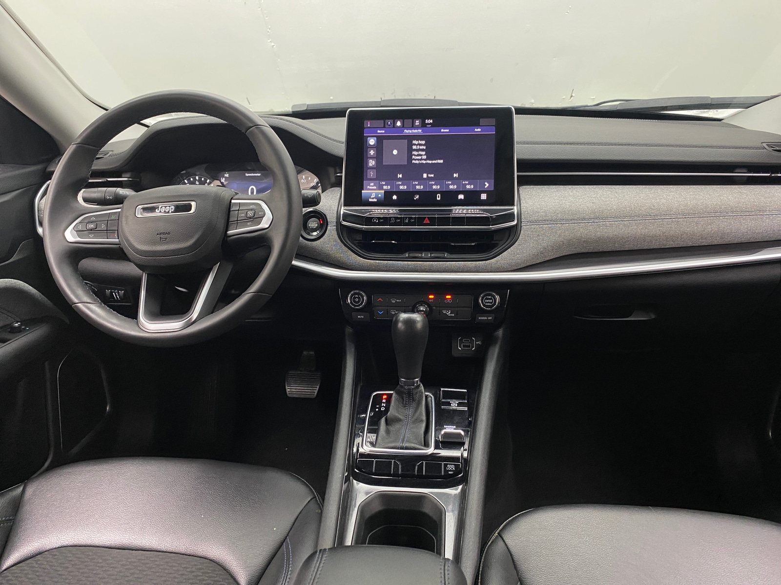 Thumbnail: 2022 Jeep Compass - 3